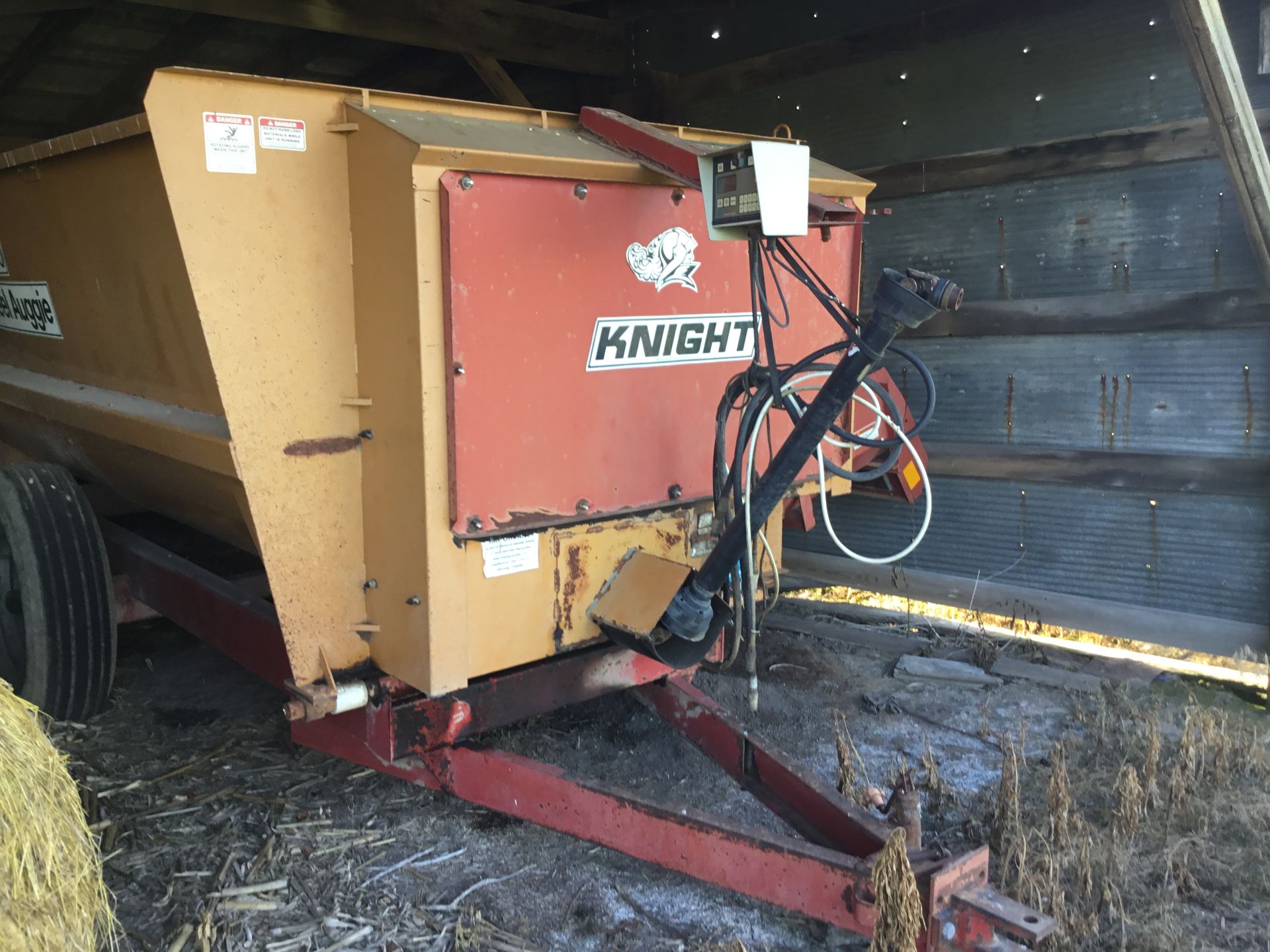 Knight Reel Auggie 2300 Auger Wagon W/Scales, New Augers, New Poly - Bild 7 aus 7