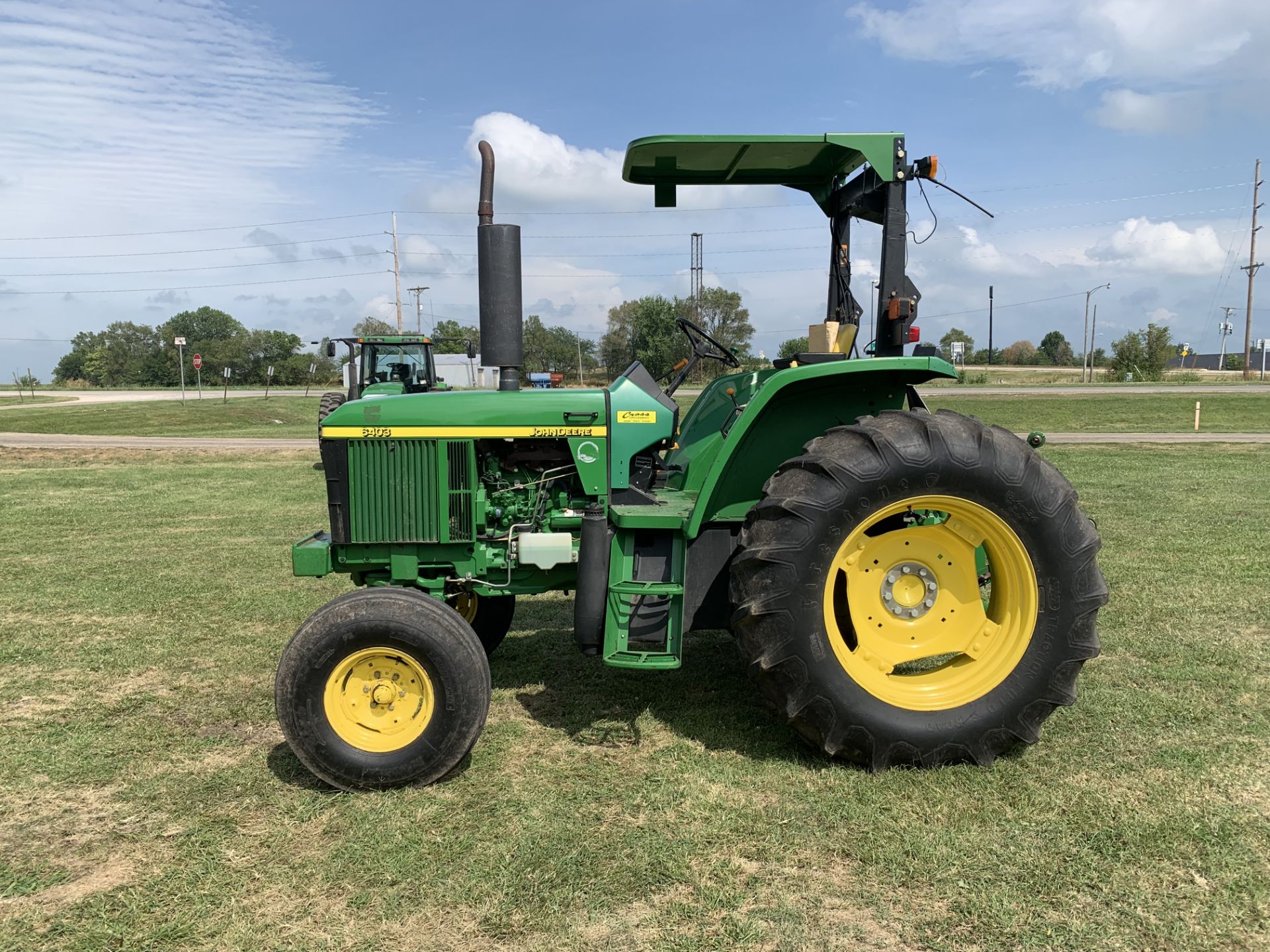 JD 6403 2WD Tractor, ROPS Canopy, 2 HYD. Remotes, 1982 Hrs. Serial # - Bild 3 aus 7