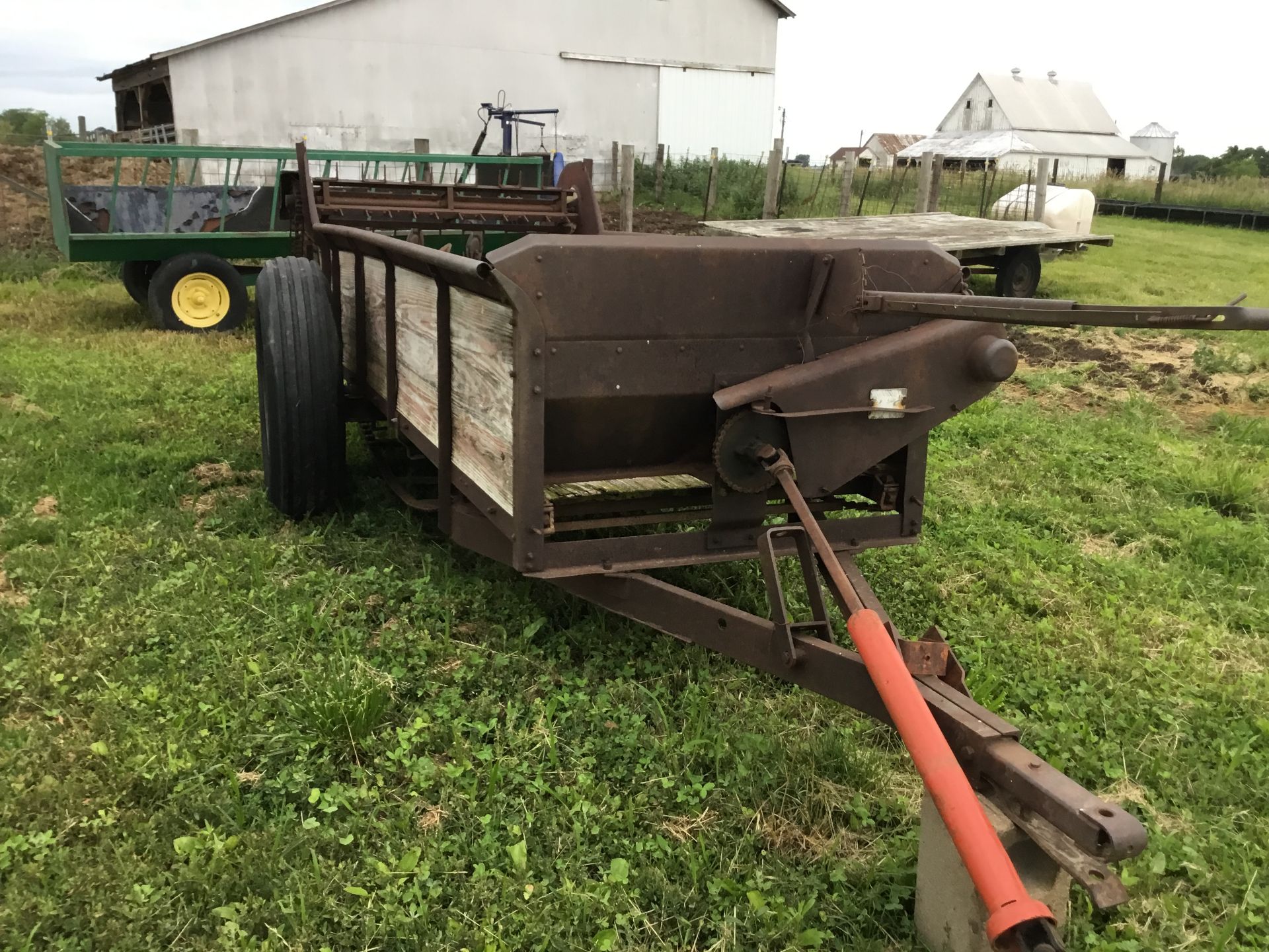 New Idea Manure Spreader, Wood Sides, 3 Beaters