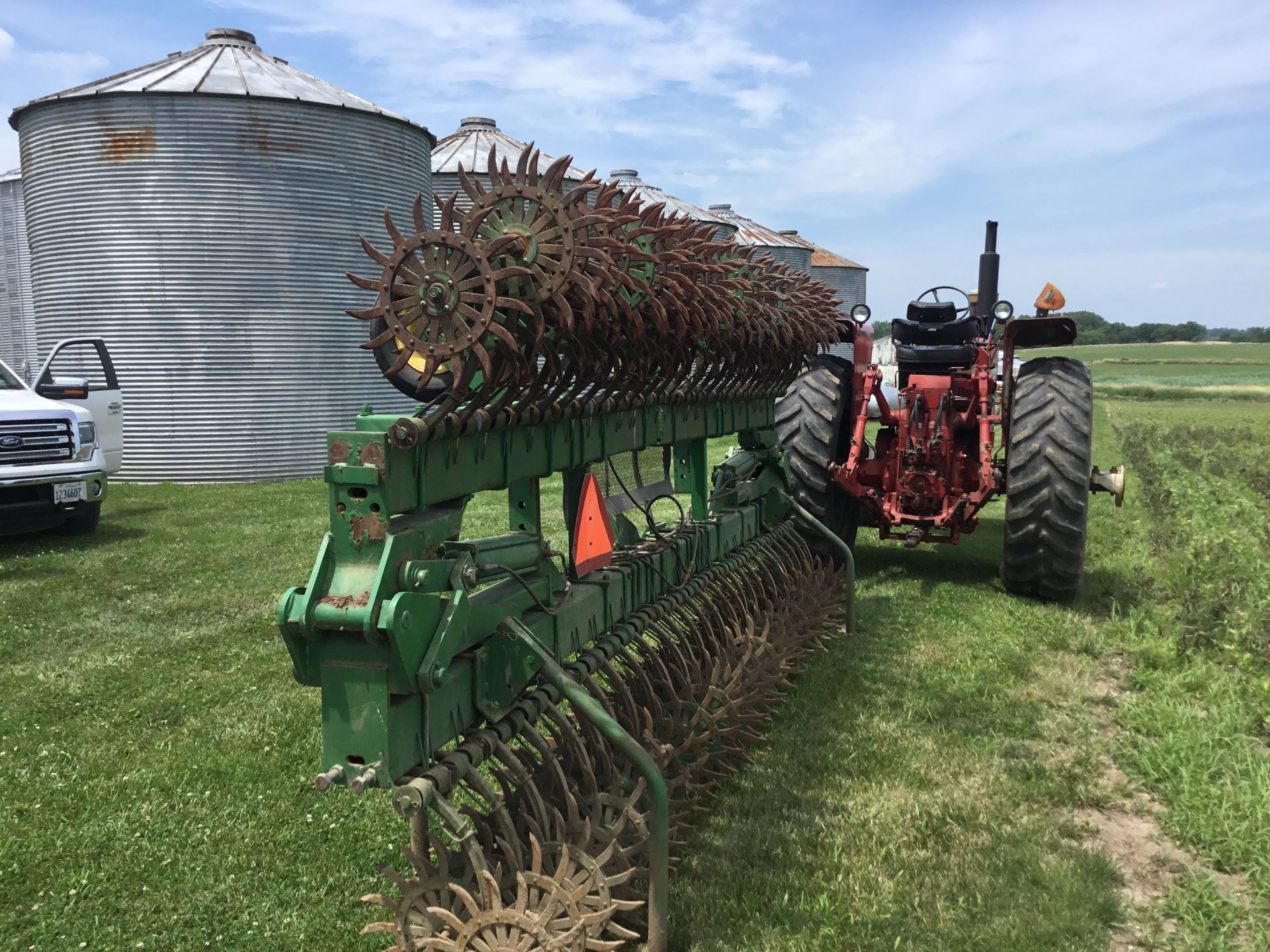 JD 400 30Ft. Rotary Hoe, Flat Fold - Image 3 of 5