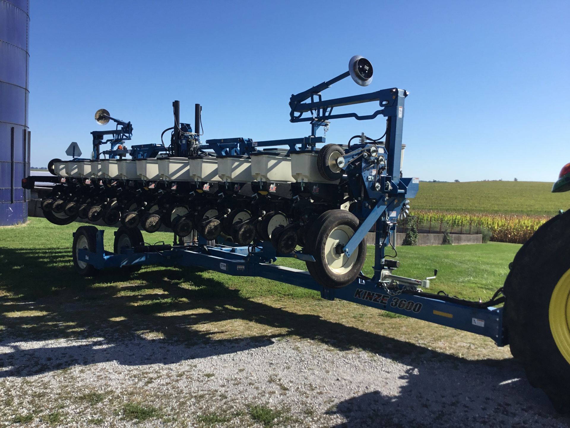 2017 Kinze 3600 12/23, No-Till Coulters, 4 Hvy. Duty Down Pressure Springs, Meter Shaft Speed - Image 8 of 13