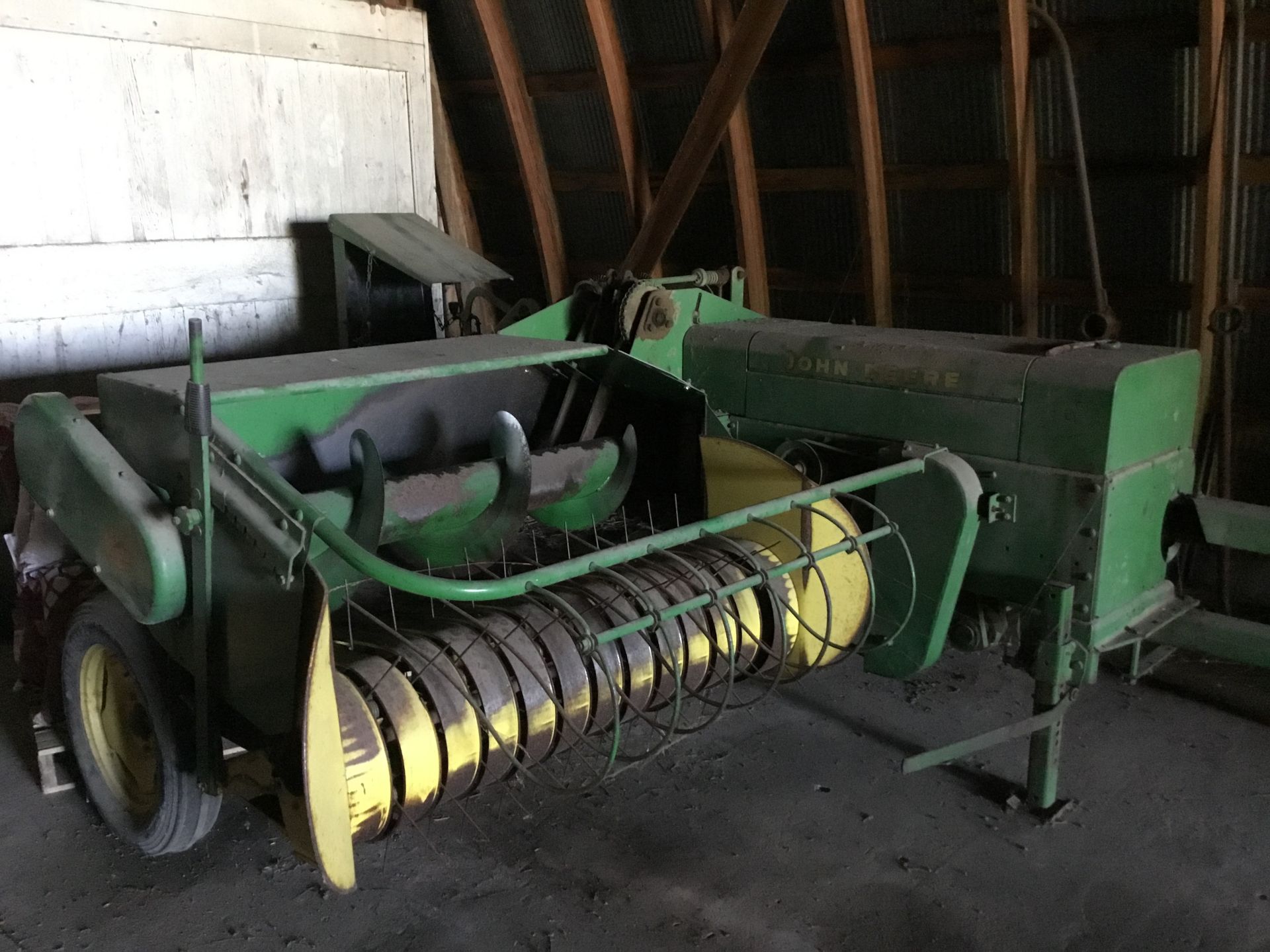JD 224 WS Wire Tie Square Baler - Image 3 of 5