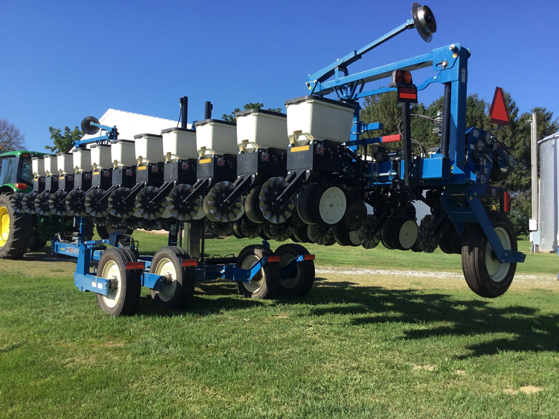 2017 Kinze 3600 12/23, No-Till Coulters, 4 Hvy. Duty Down Pressure Springs, Meter Shaft Speed - Image 11 of 13