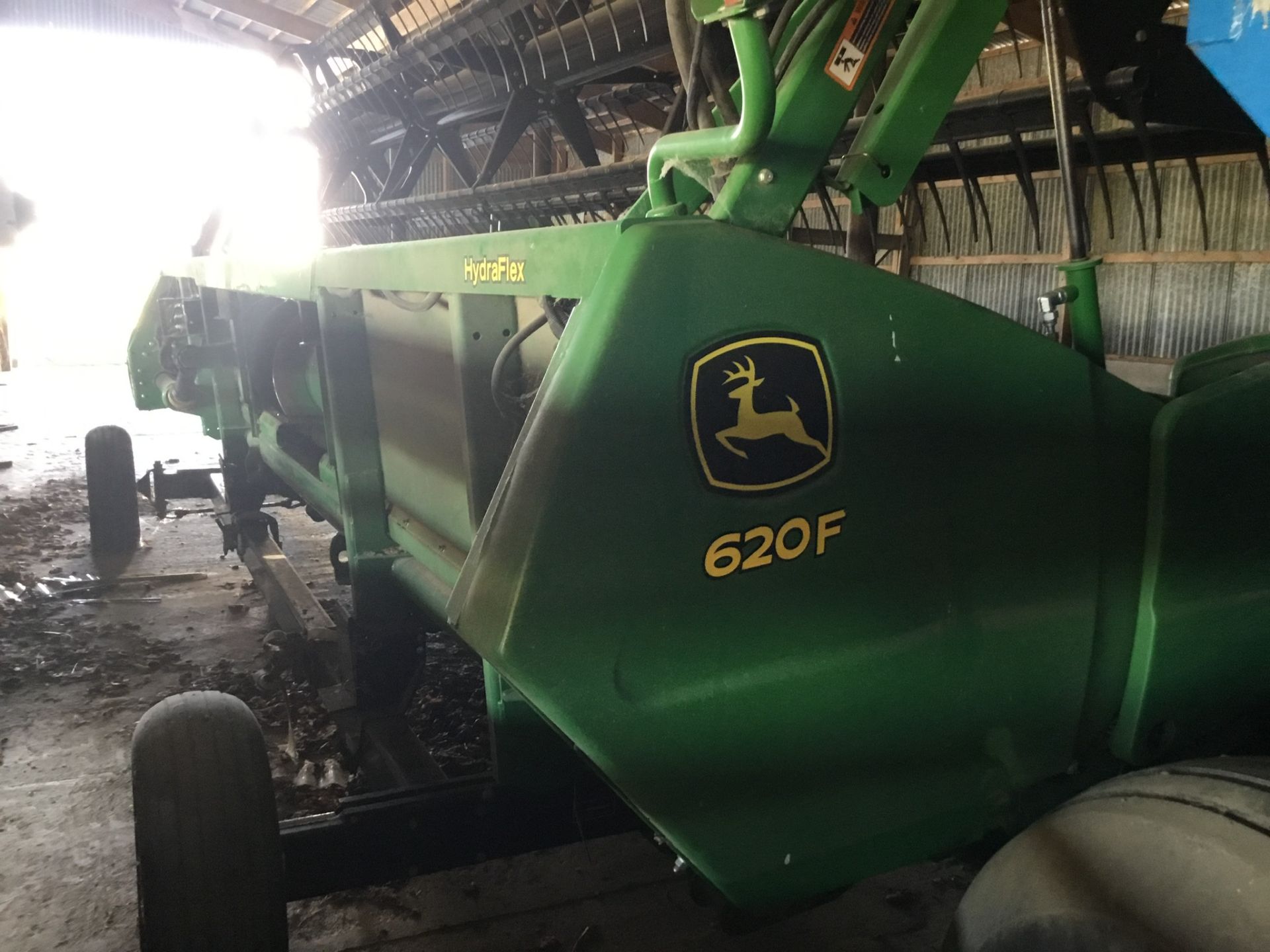 JD 620F Bean Platform, Full Finger Auger, 20 Ft. Single Point Hook Up, Serial #HOO620FJC745168