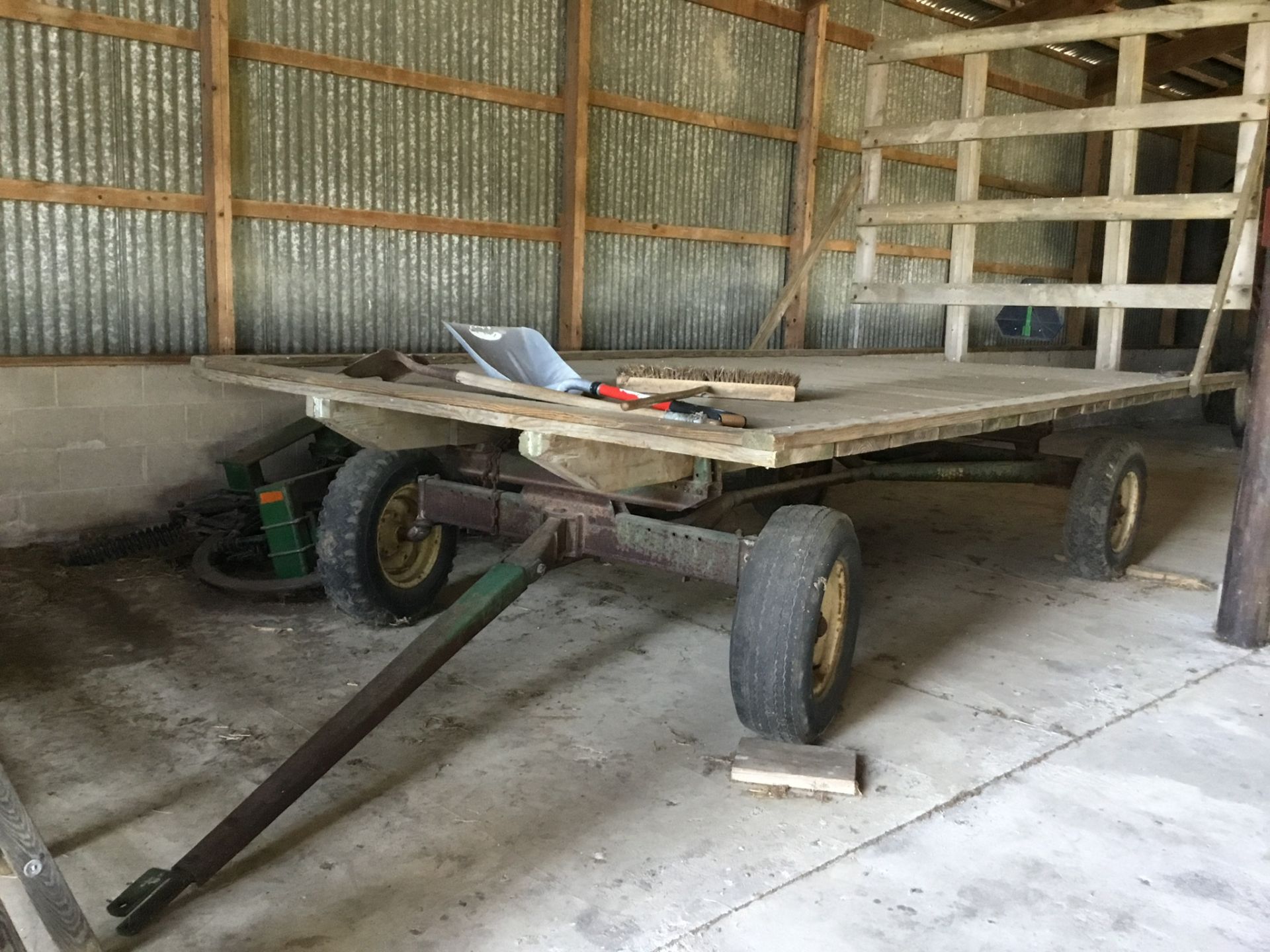 16 Ft Hay Rack W/JD 1064 Running Gear - Image 3 of 3