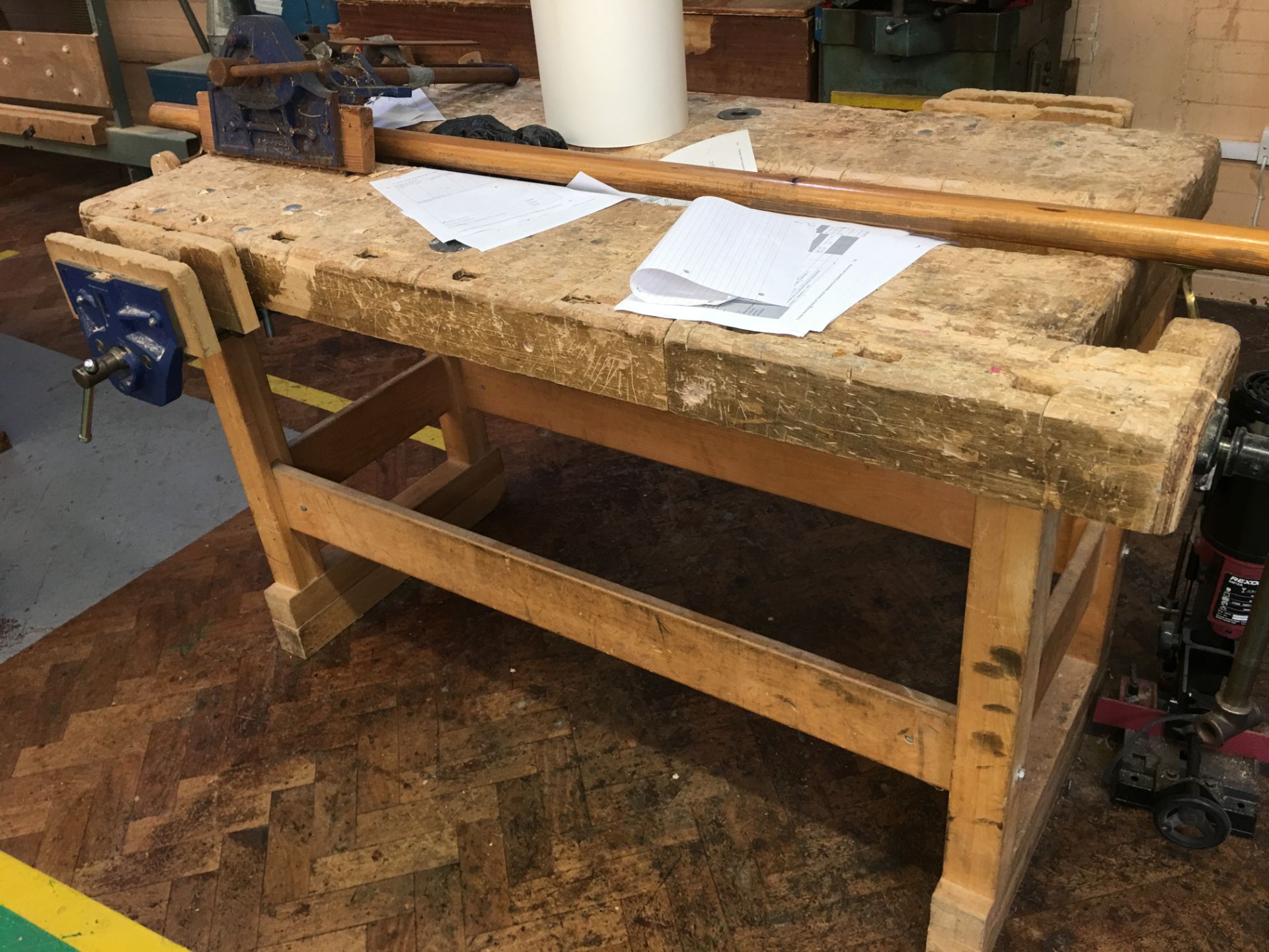 Wooden Work Bench With Vices