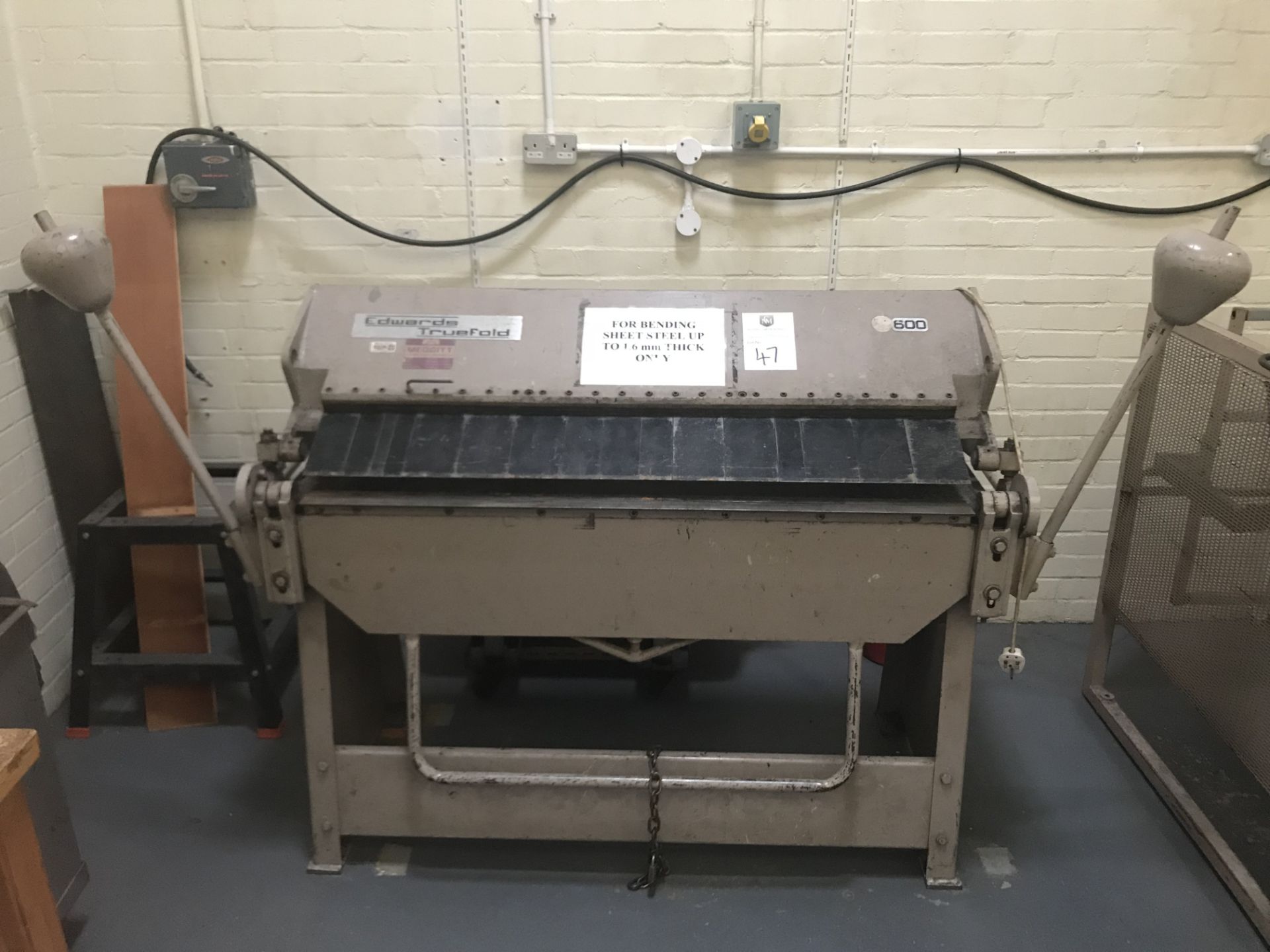 Ewards Truefold 600 Metal Folder