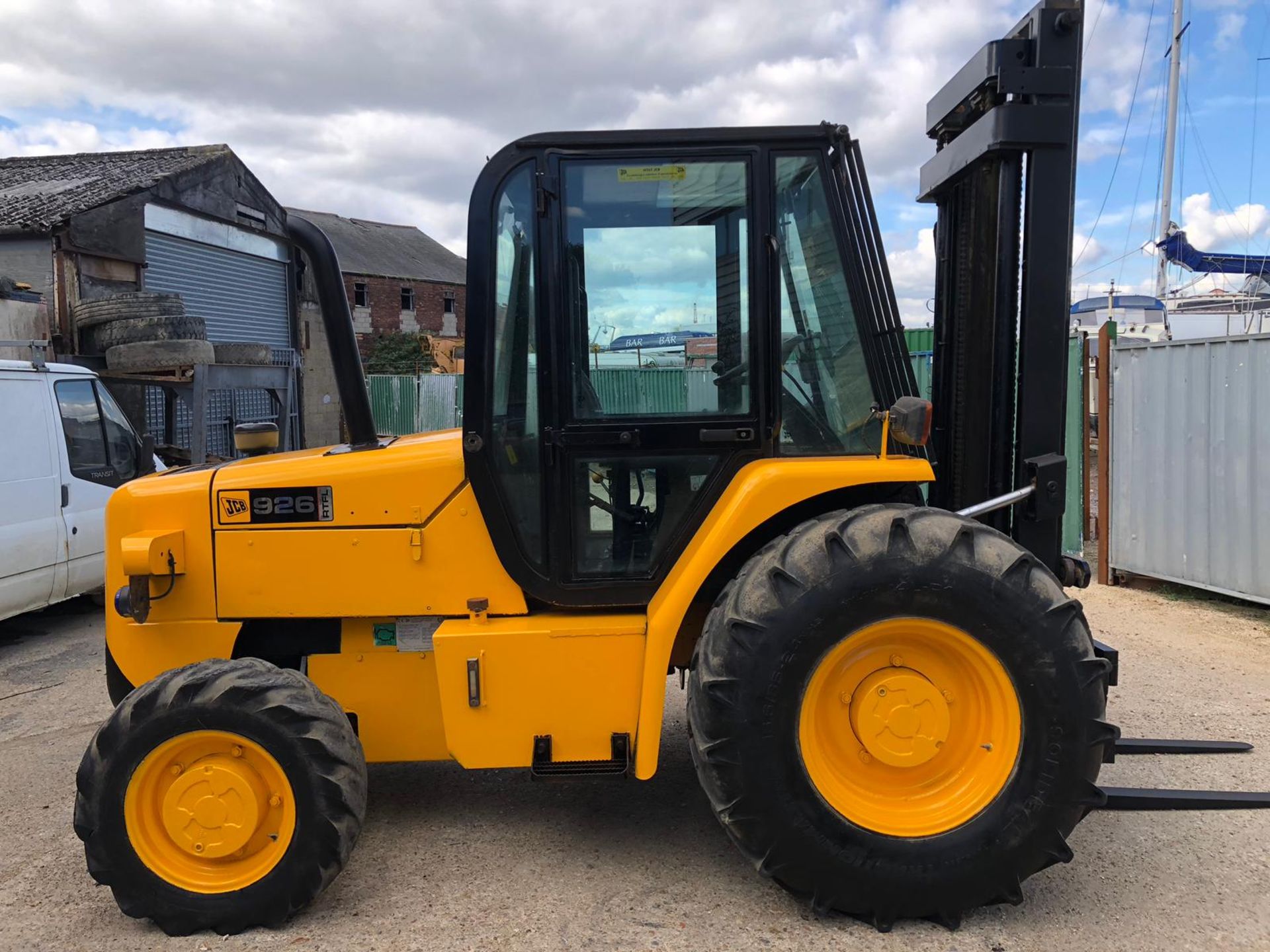 JCB 926 2.6 Tonne Rough Terrain Diesel Forklift - Image 3 of 3