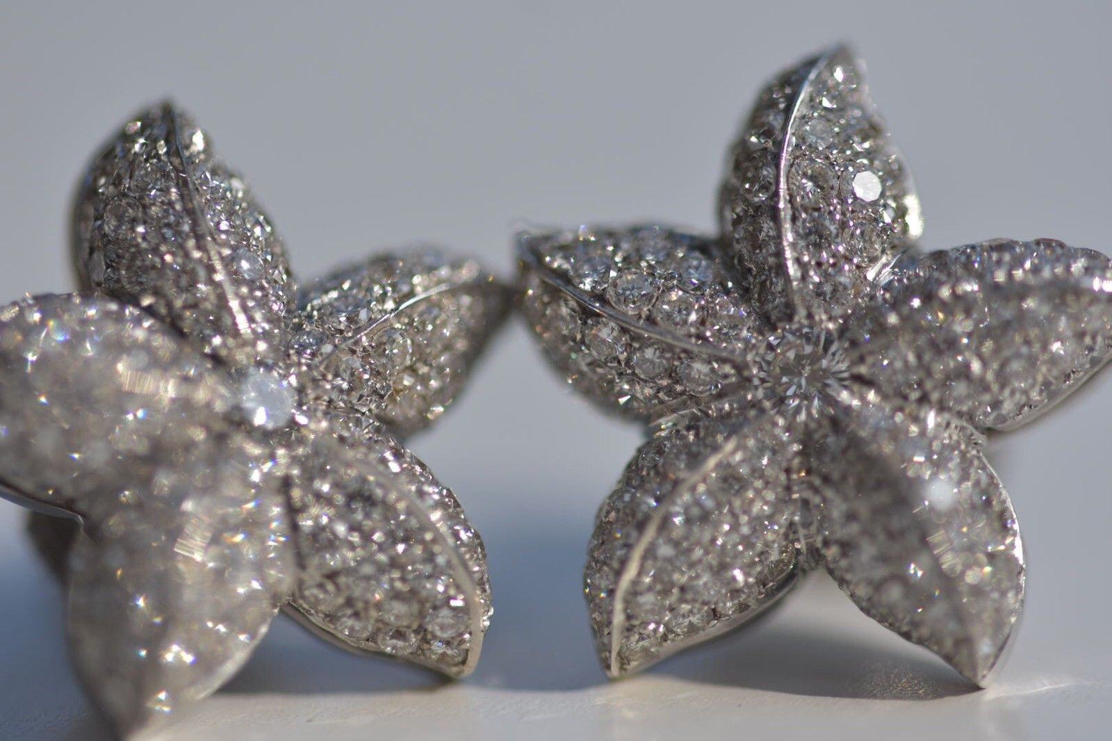 Diamond Starfish Earrings 18k 1.5 carat - Image 11 of 12