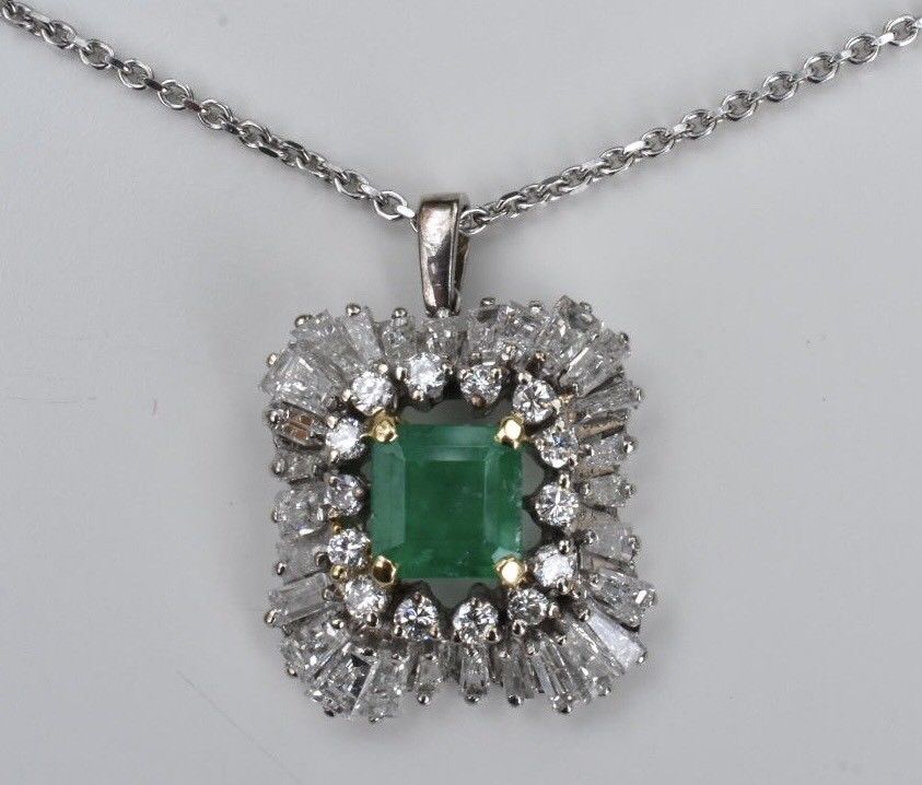 Emerald & Diamond Pendant Necklace 18k