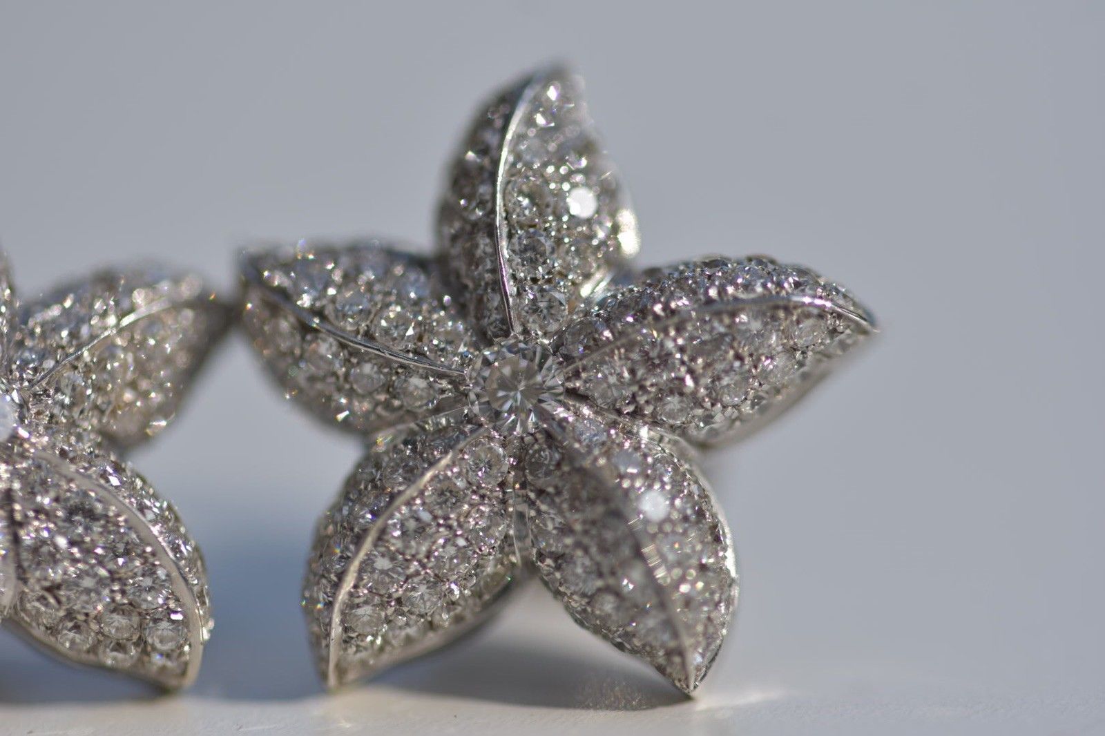 Diamond Starfish Earrings 18k 1.5 carat - Image 10 of 12