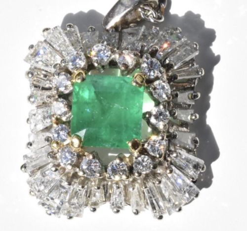 Emerald & Diamond Pendant Necklace 18k - Image 7 of 13