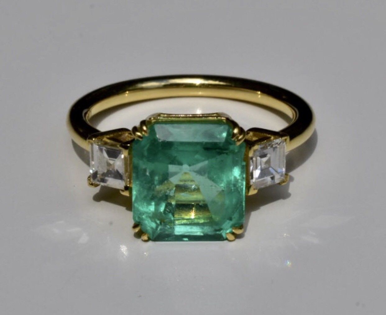 Emerald & Diamond Ring 18k - Image 7 of 12