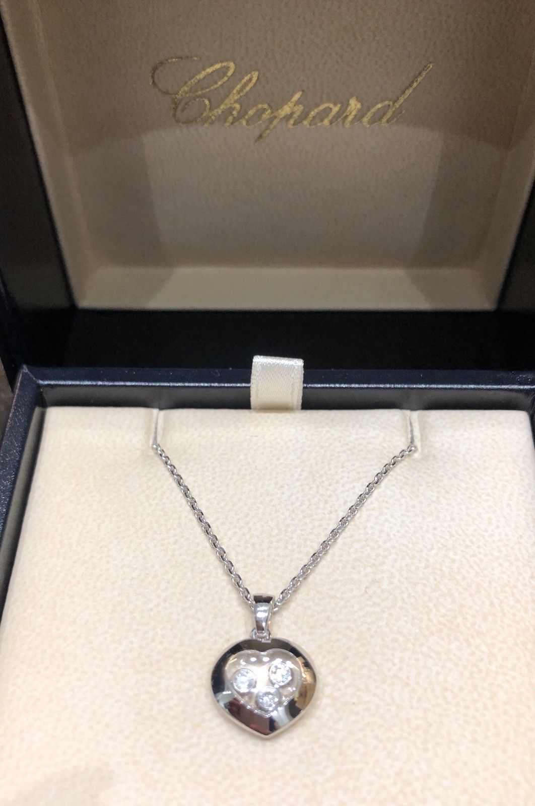 Chopard Happy Diamond Pendant Necklace 18k - Image 6 of 12