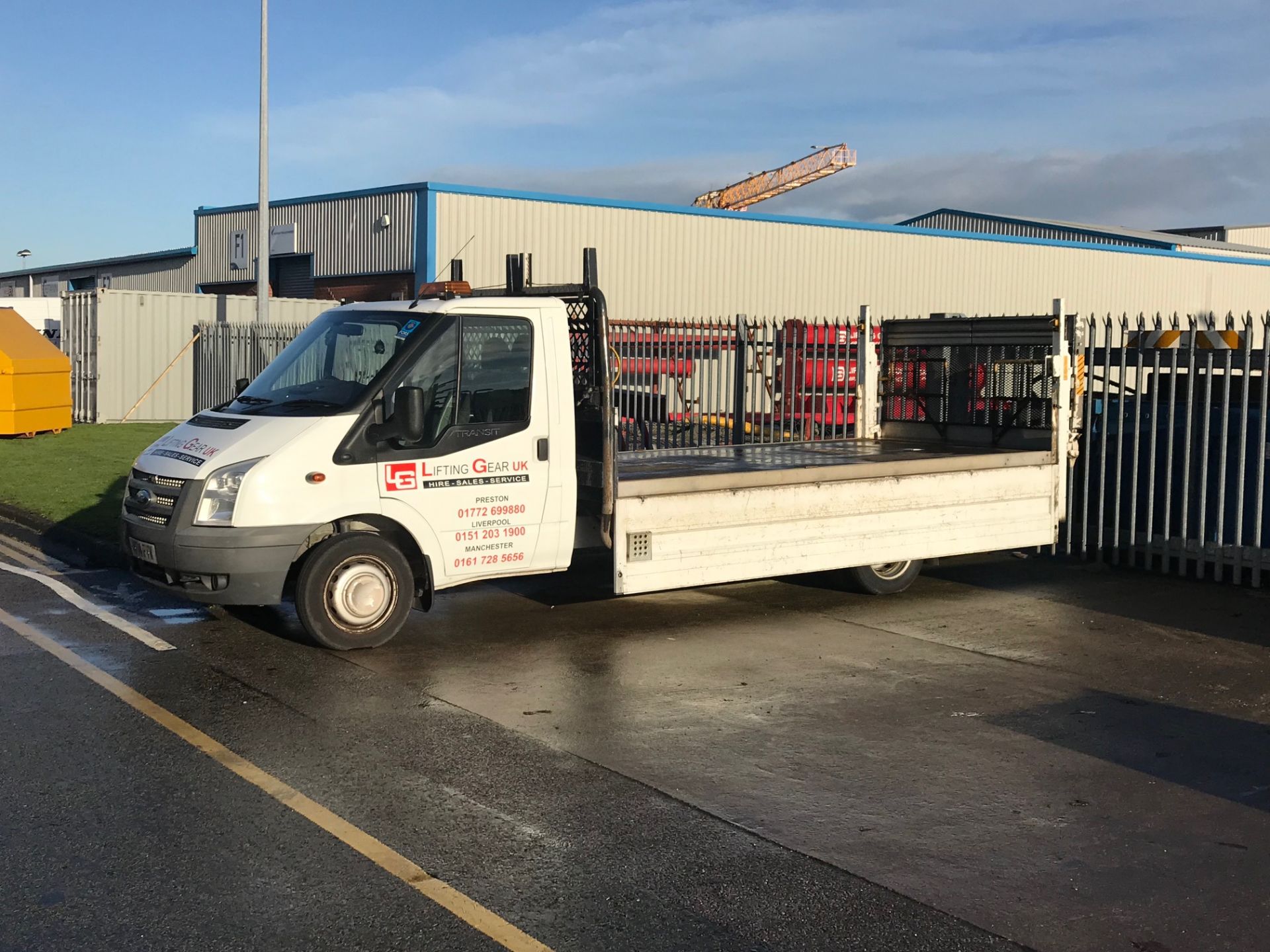 WITHDRAWN LOT 2014 / 14 Ford Transit Twin Wheel Dropside with Taillift - 167993 - miles April 2019 - Image 2 of 7