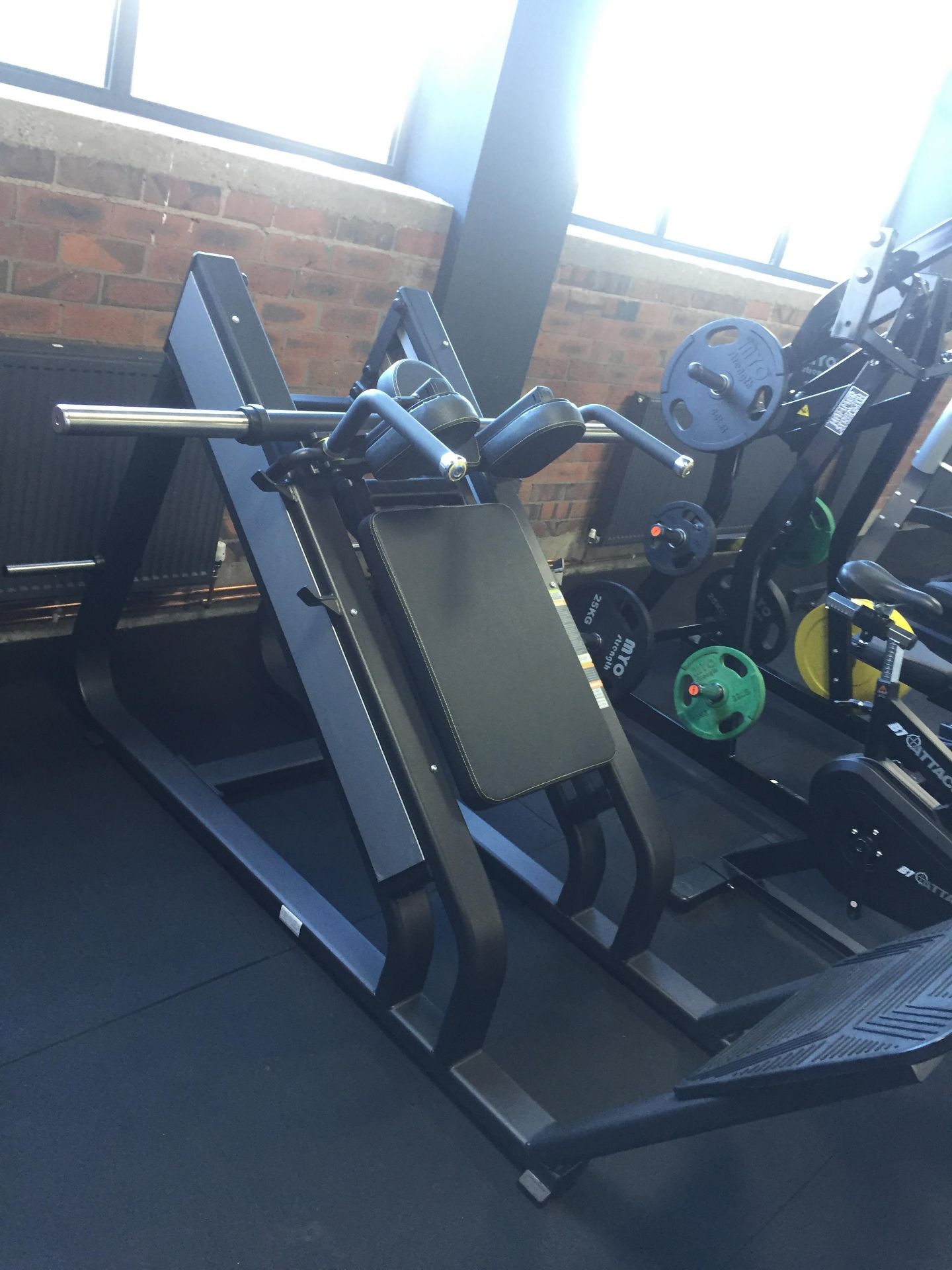 DHZ Evost Plate Loaded Hack Squat (E1057B)