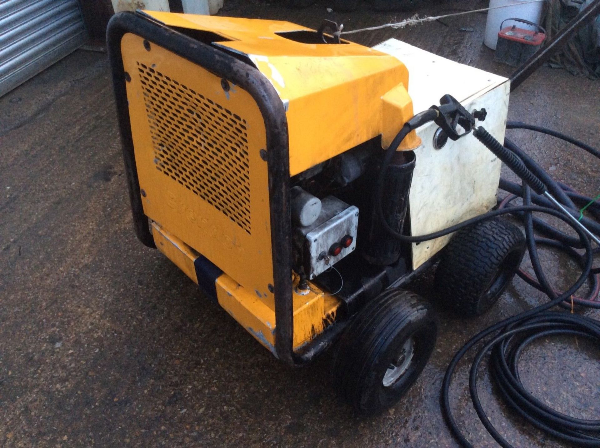 Brendon Industrial Pressure Wash 4000psi CAT 1560 Pump - Image 5 of 8