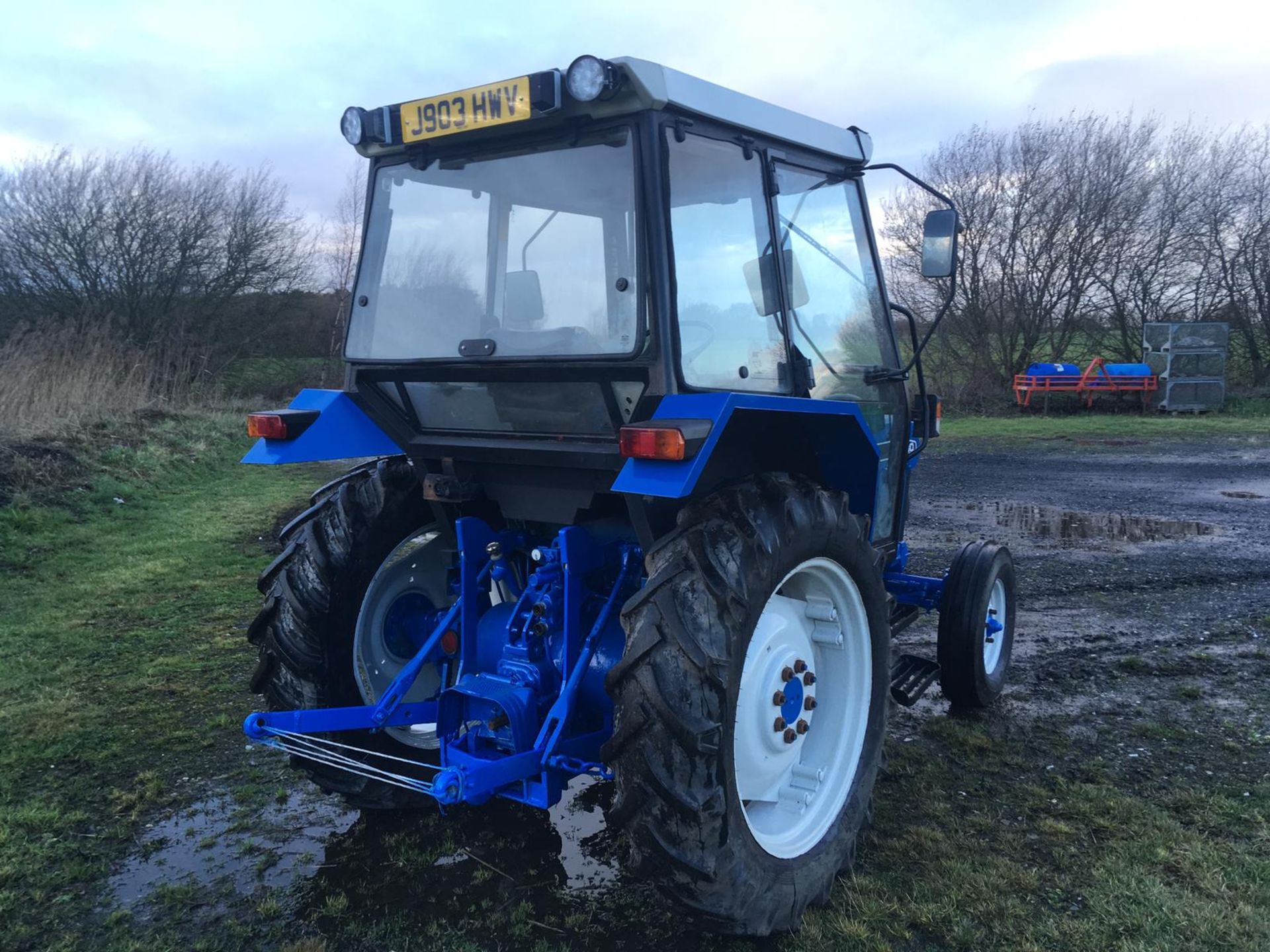 Ford 3930 Tractor - Image 5 of 10