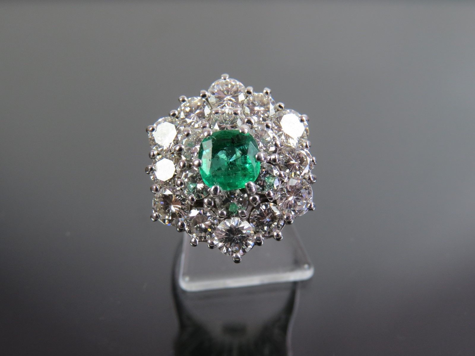 Vintage Art Deco 18ct Gold 2.5ct Diamond & 1ct Emerald Ring C.1930