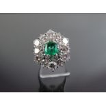 Vintage Art Deco 18ct Gold 2.5ct Diamond & 1ct Emerald Ring C.1930