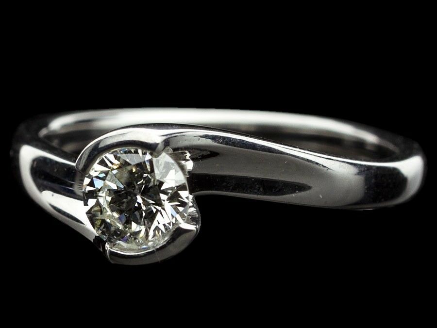 18 Carat White Gold 0.55 Carat Diamond Solitaire Ring