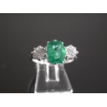 A Beautiful Vintage 18ct Gold 1.04ct Diamond & 2.25ct Emerald Trilogy Ring