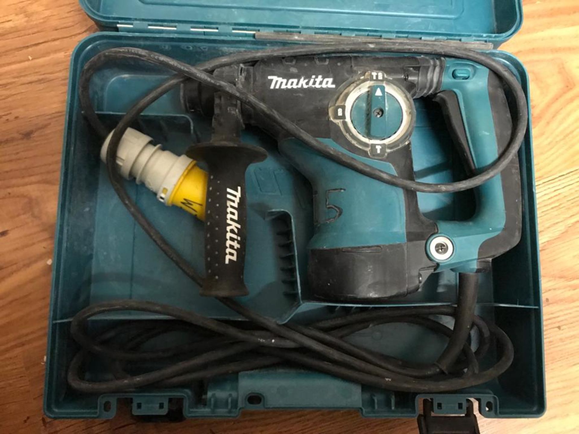 Makita Rotary Hammer Drill - Image 2 of 4