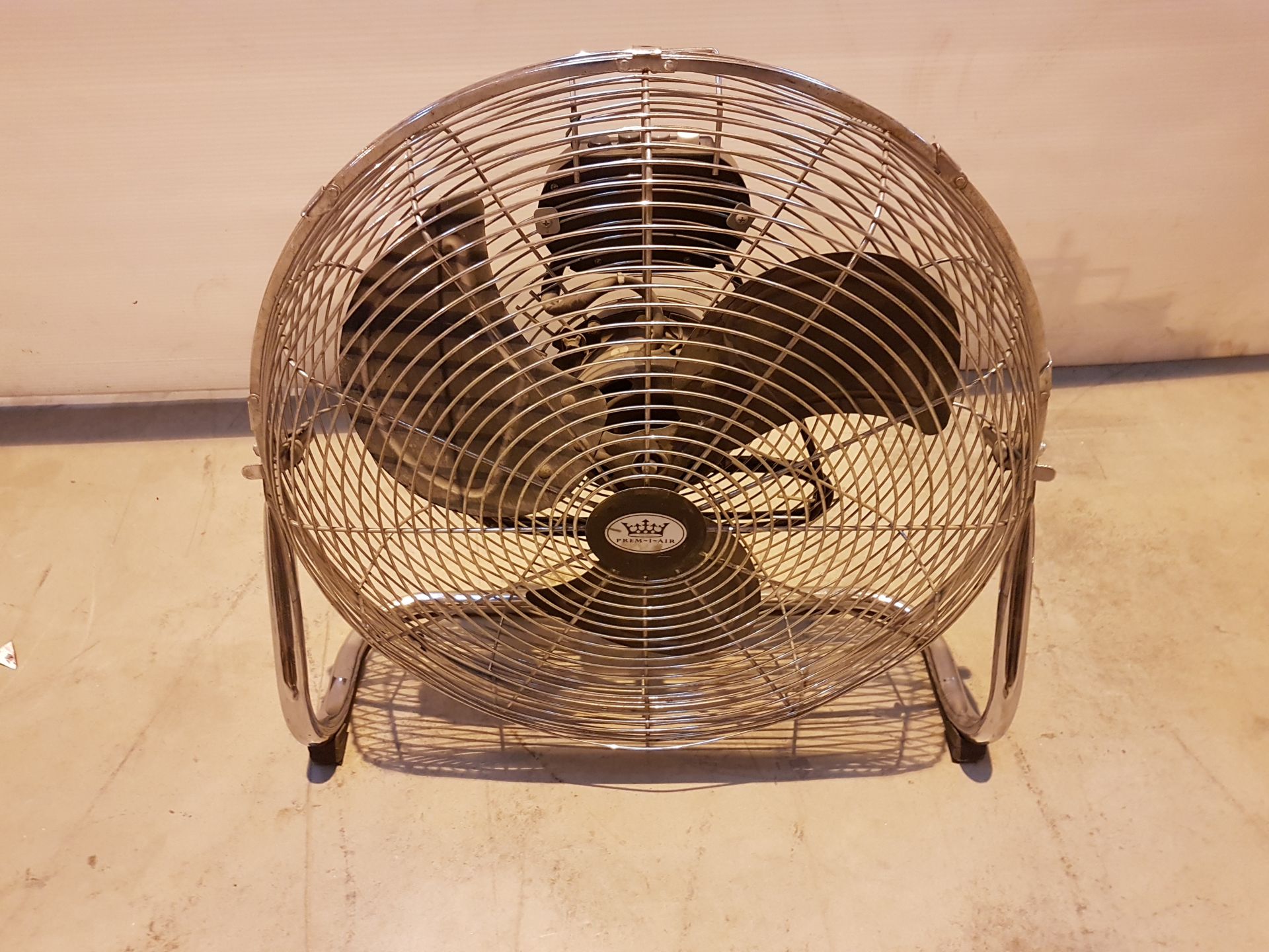 Pro Elec 240v Oscilating Fan