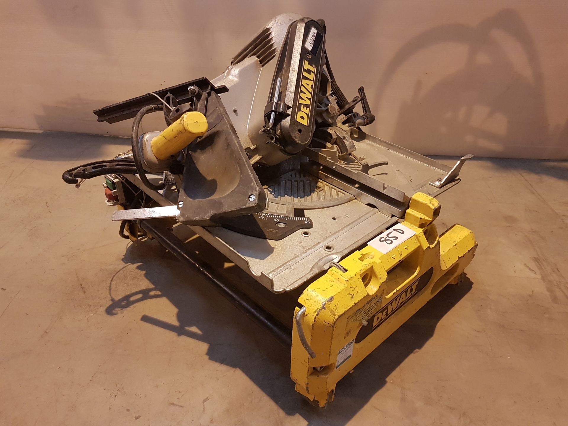 Dewalt DW743N FLIPOVER SAW BENCH