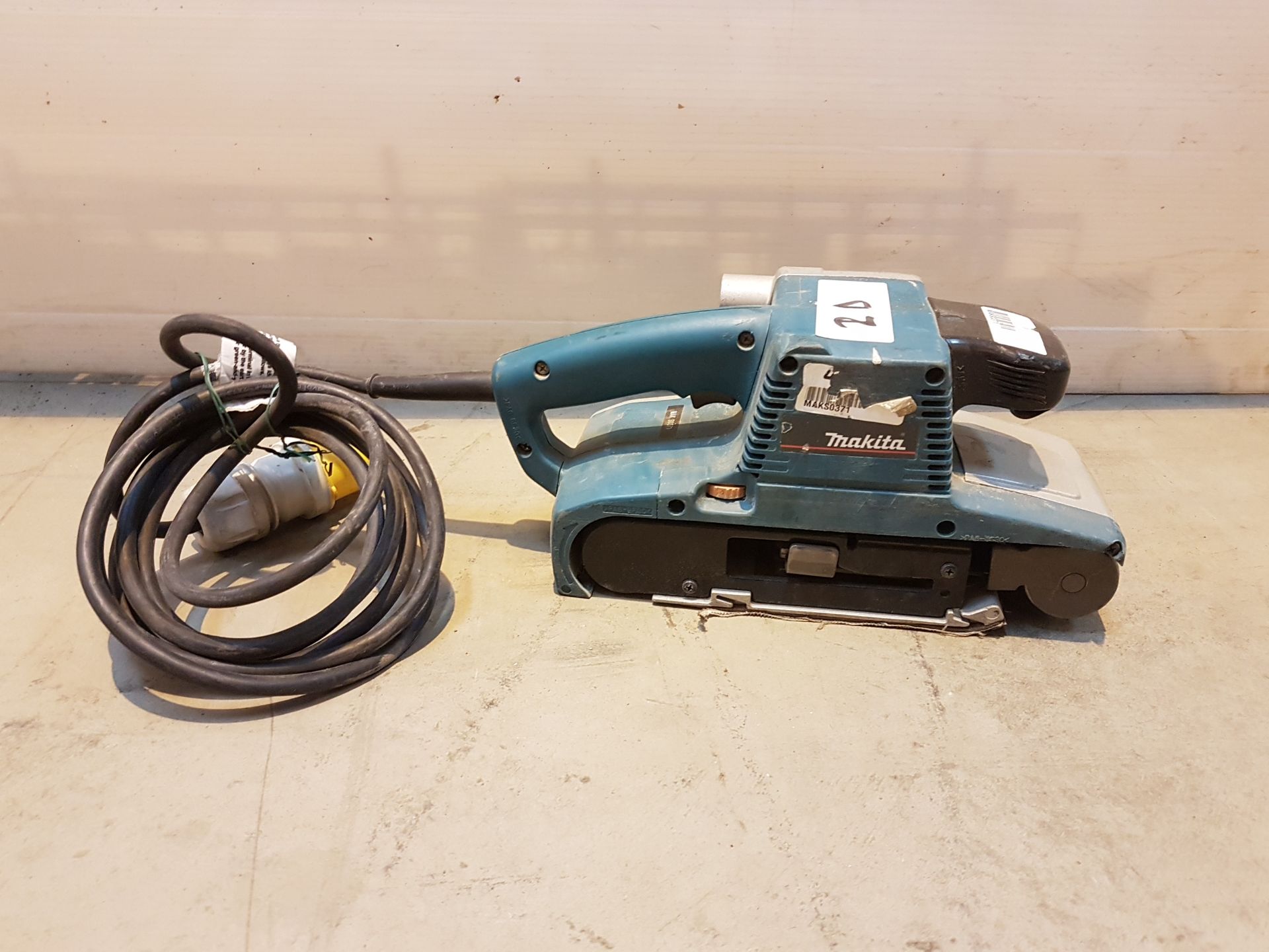 Makita BELT SANDER - 110V