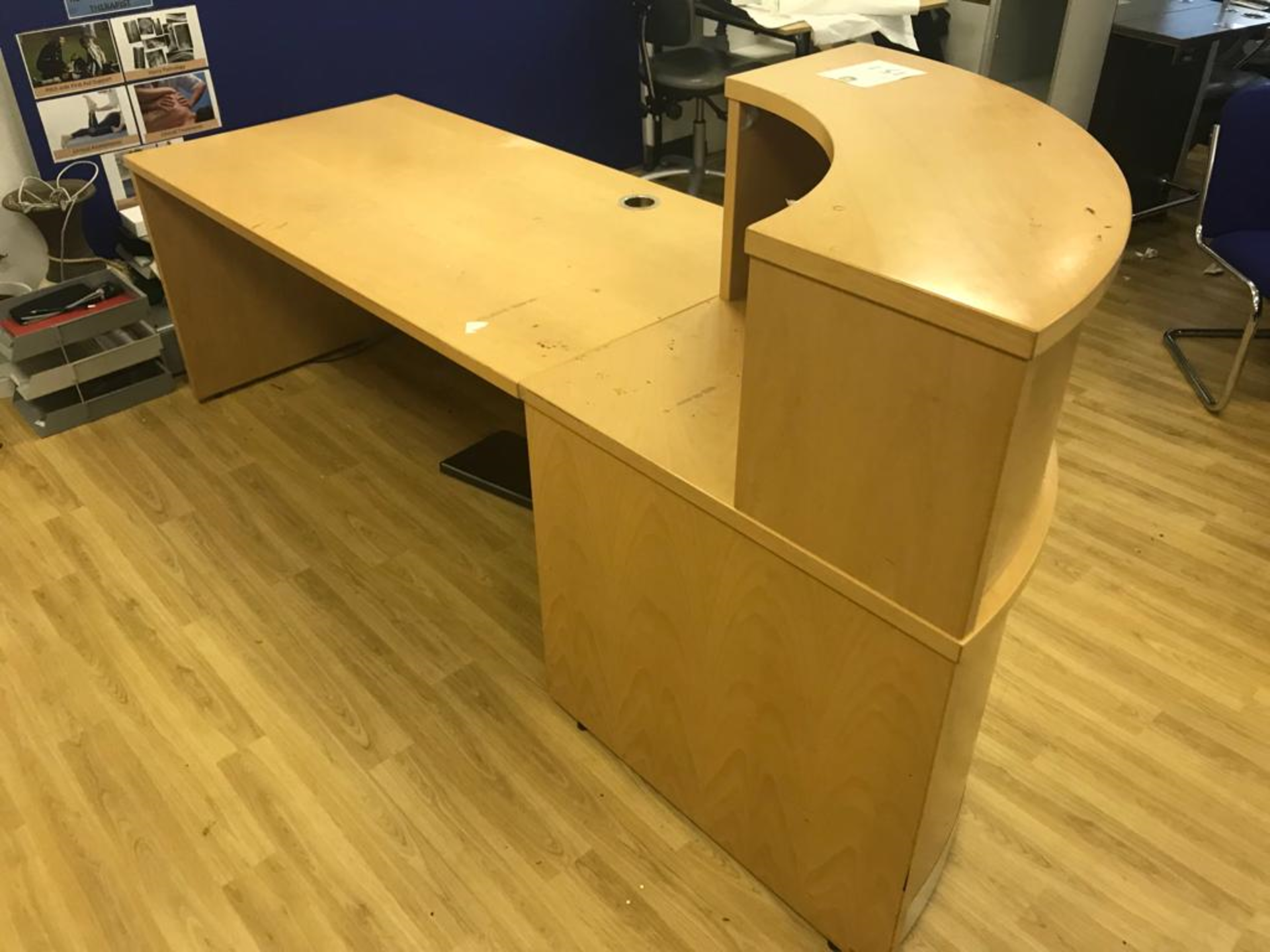 Wooden Reception Desk with Curved End - Image 3 of 3