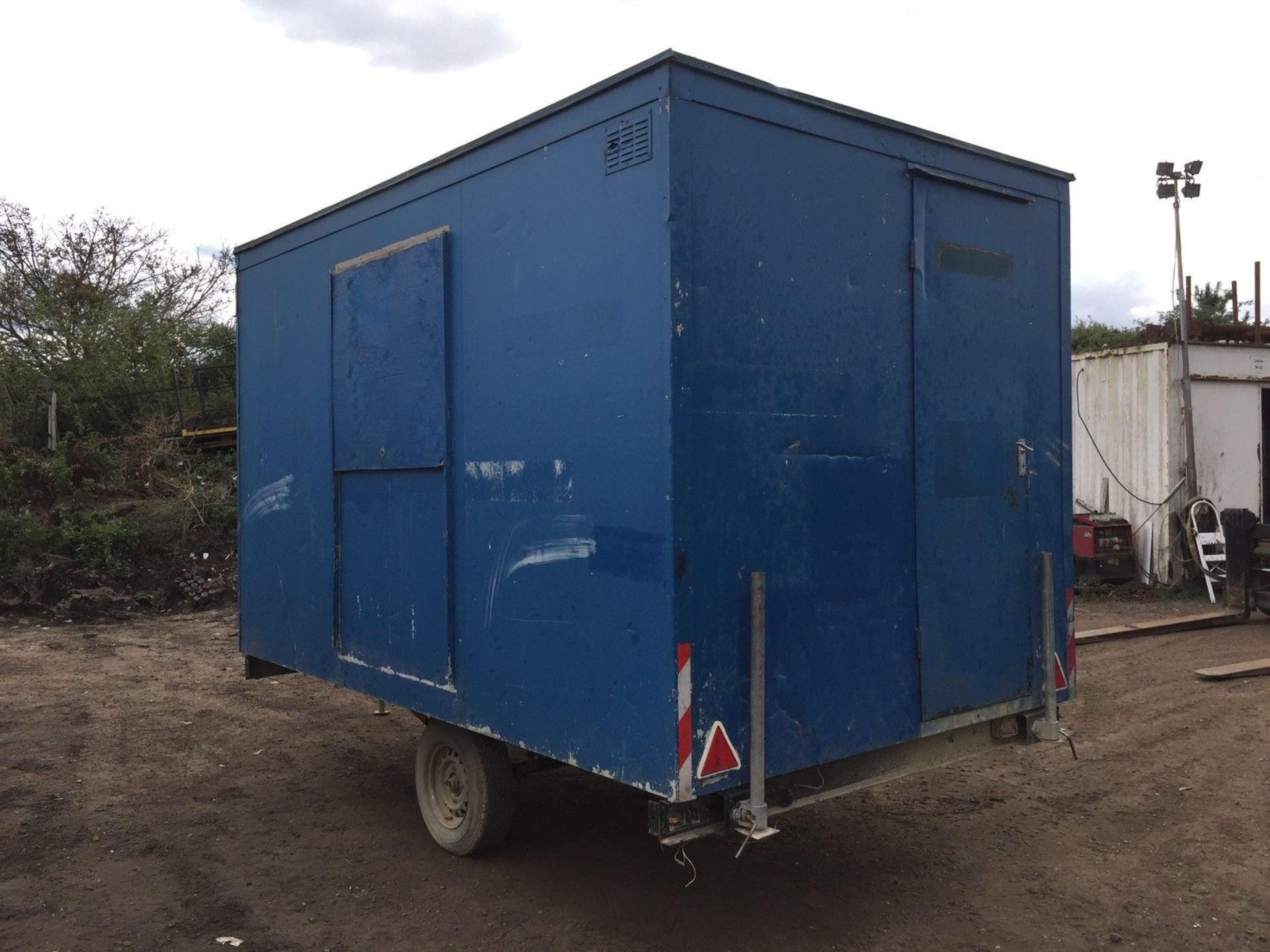 Towable Welfare Unit Site Office Cabin Site Hut Anti Vandal Steel More Available - Image 5 of 6