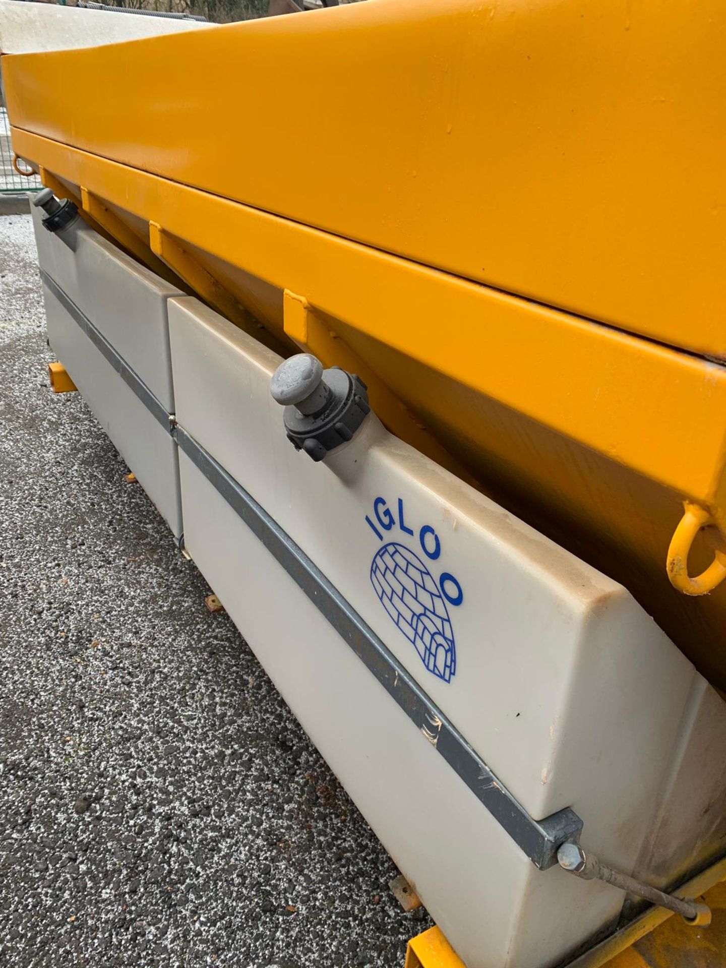 Epoke Gritter HL5 Hook Lift Igloo Gritting body Hydrolic Driven - Image 10 of 10