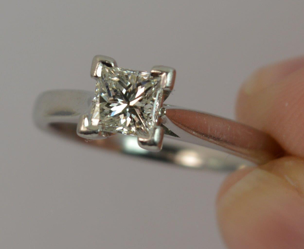 Platinum and Diamond ladies Engagement Ring - Image 5 of 11