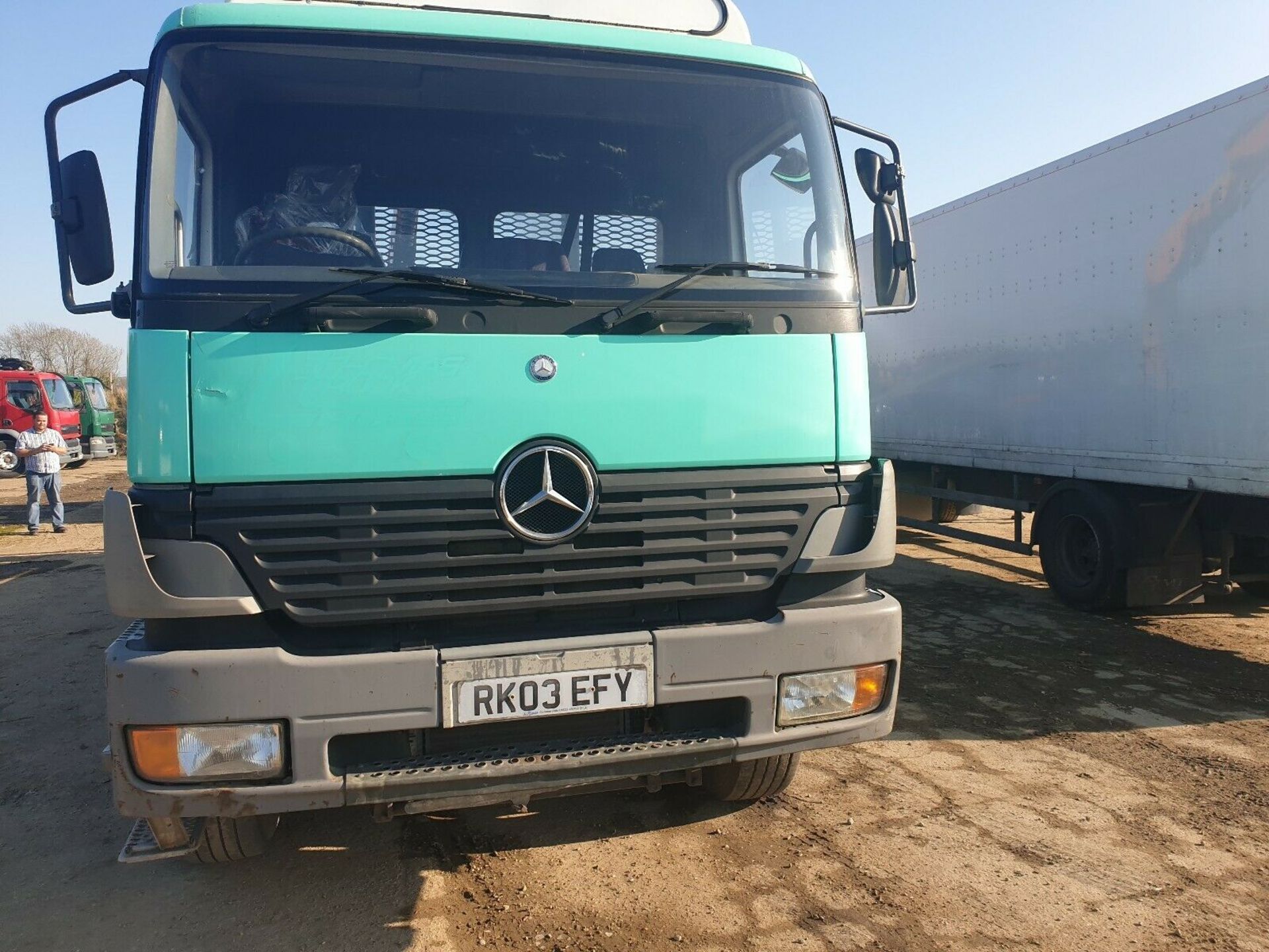 LOT WITHDRAWN | Mercedes axor 2528 hiab lorry 2003 6x2 rear mounted palfinger remote crane - Image 11 of 11