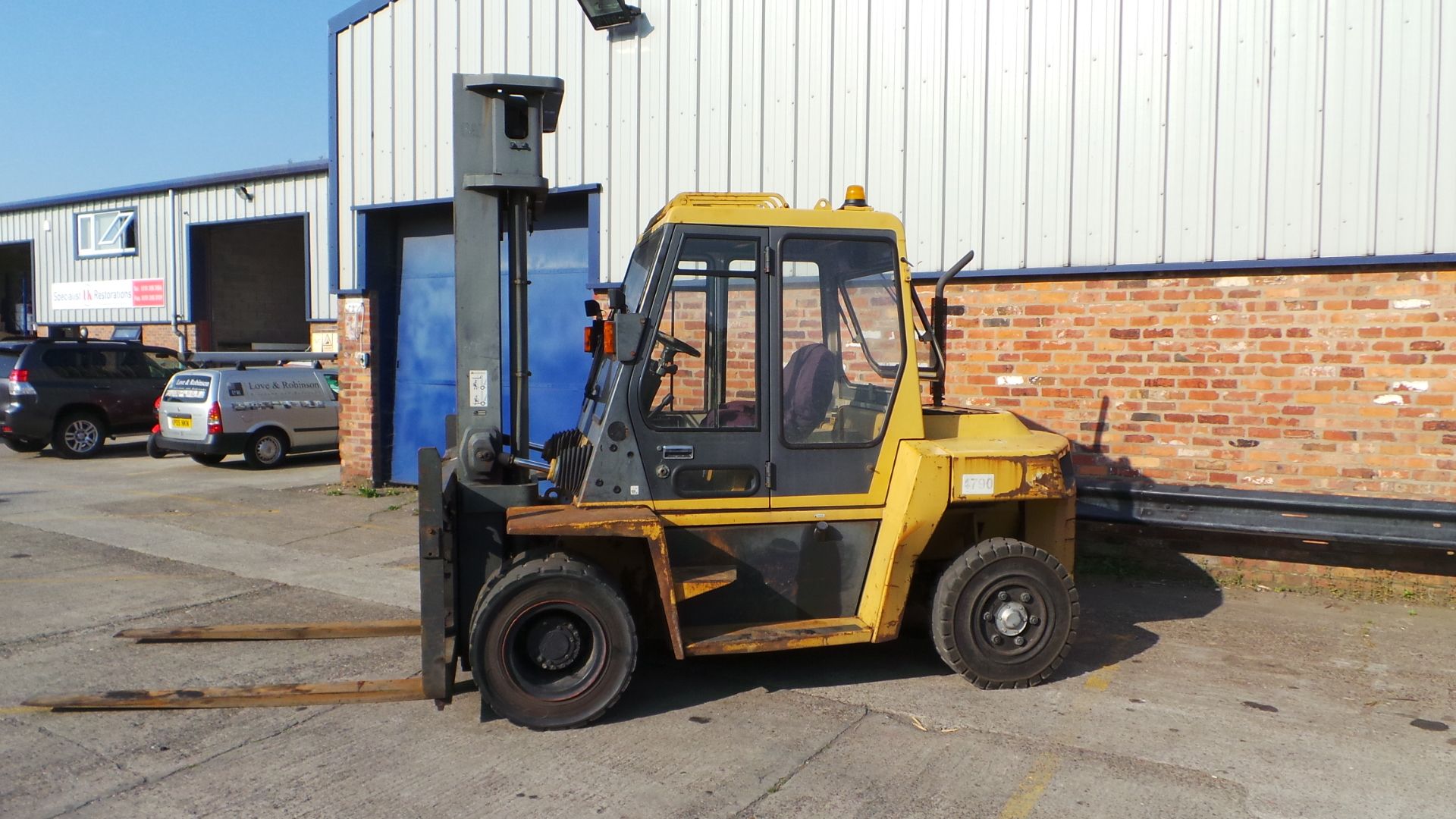 Cat DP70 7 Tonne Diesel Forklift - Image 3 of 4