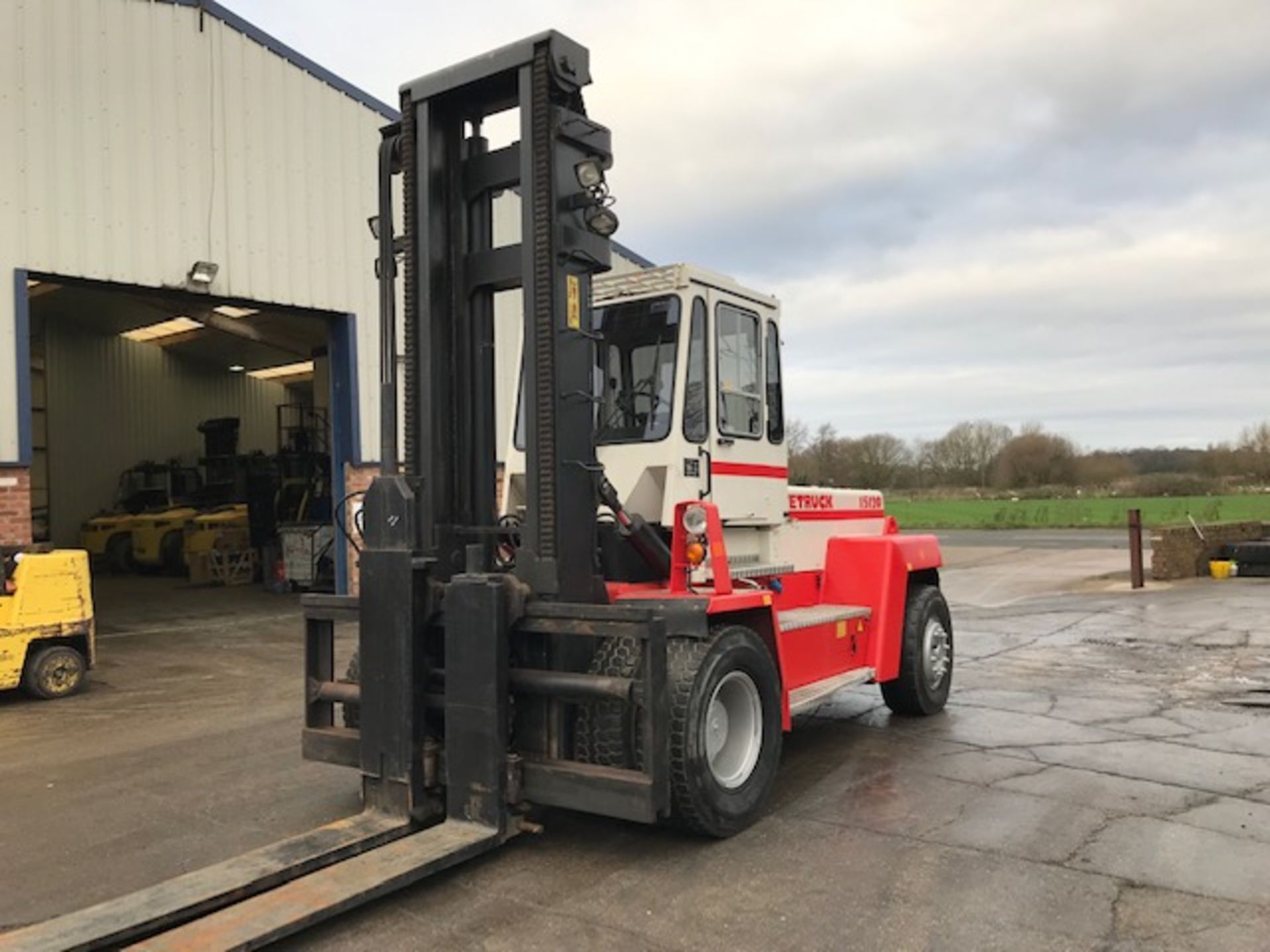 SVE 15120 15 Tonne Diesel Forklift