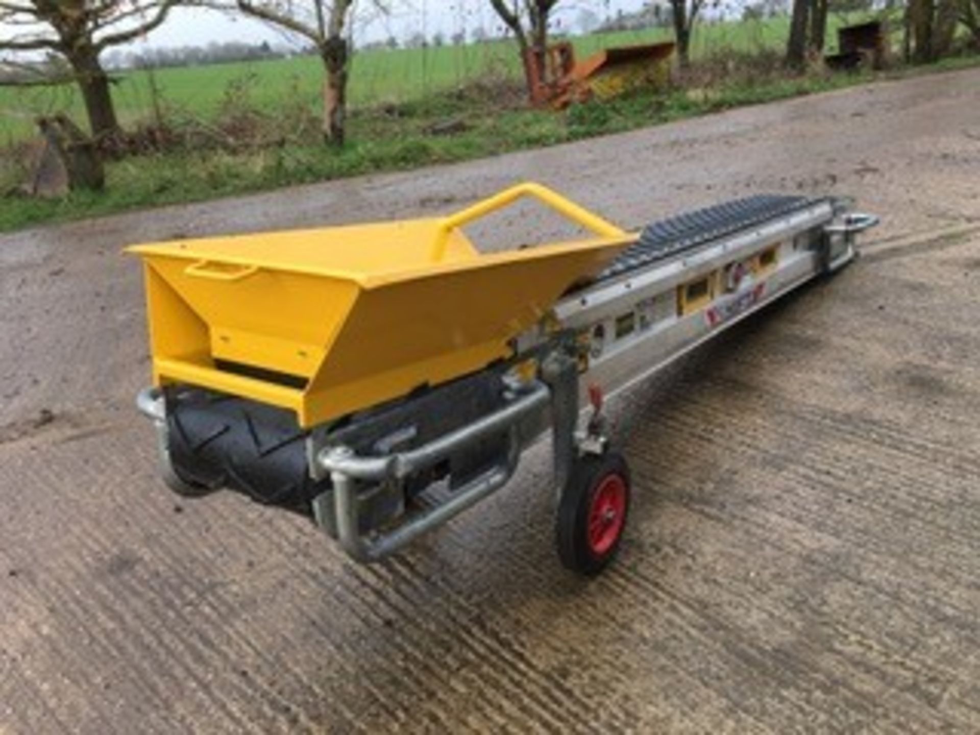 Mace Shifta 3.2m Conveyor - Image 2 of 2