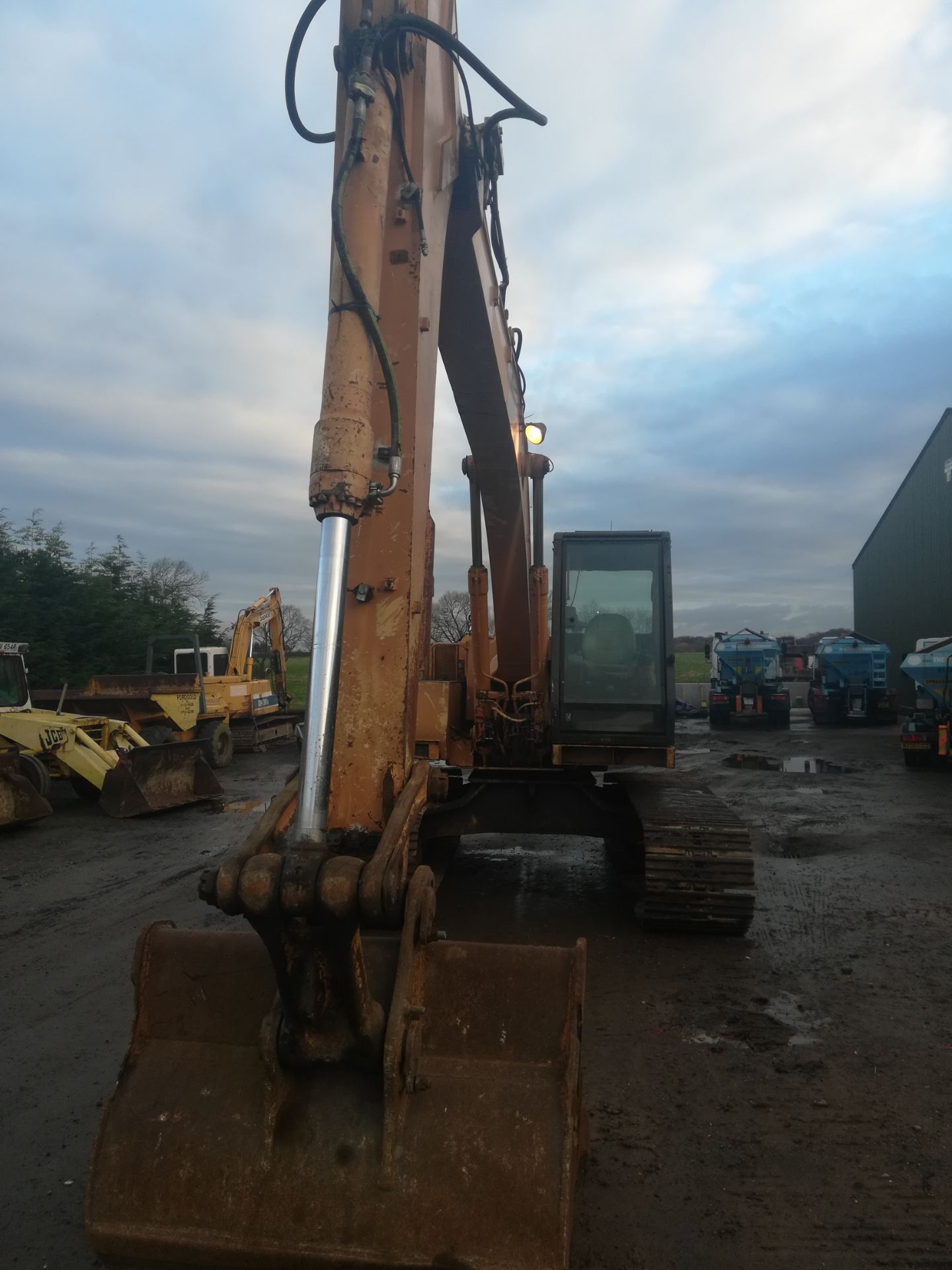 Case 1188 23 Tonne Excavator - Image 3 of 7