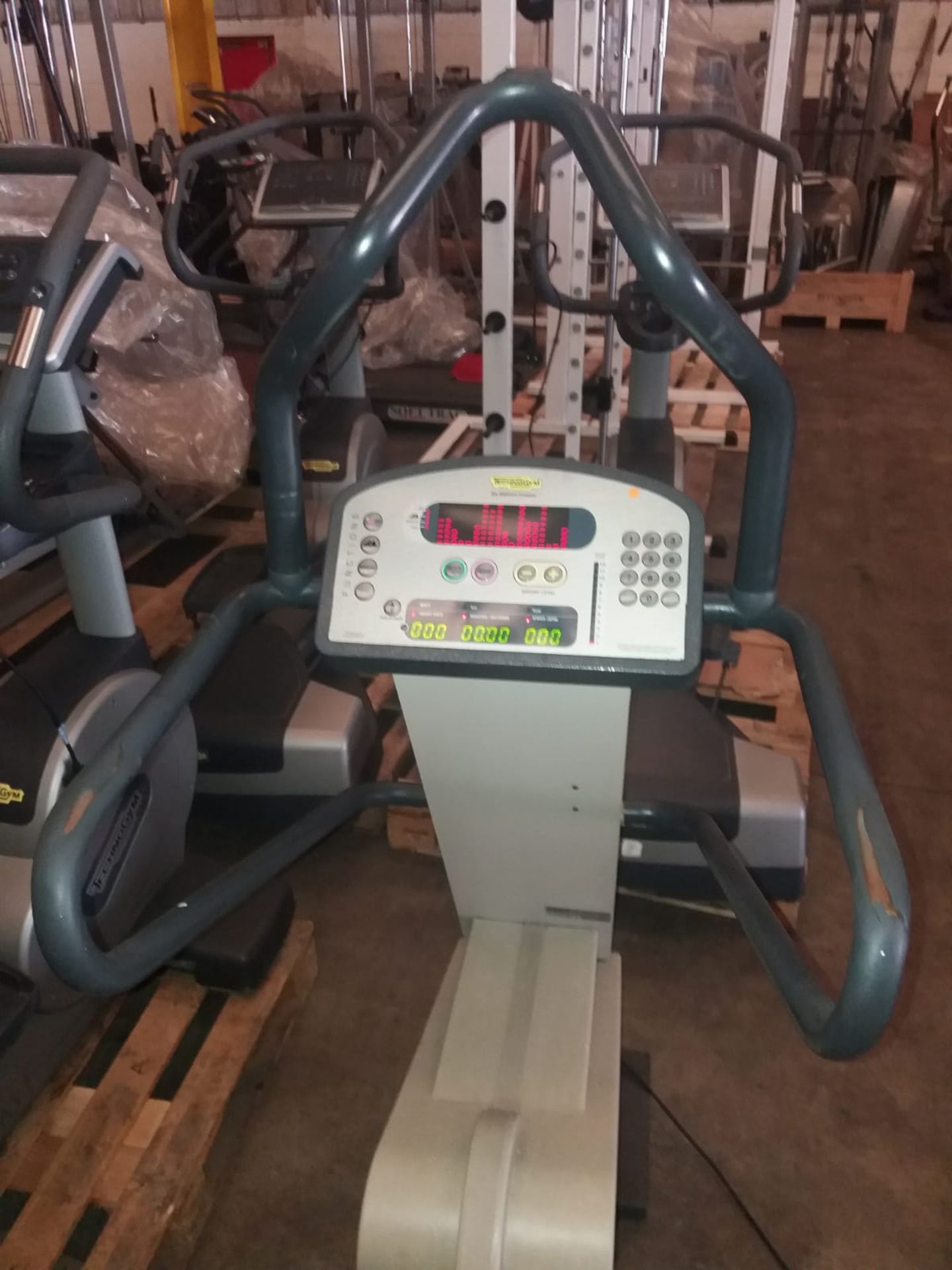 Technogym run xt 500. - Image 2 of 2