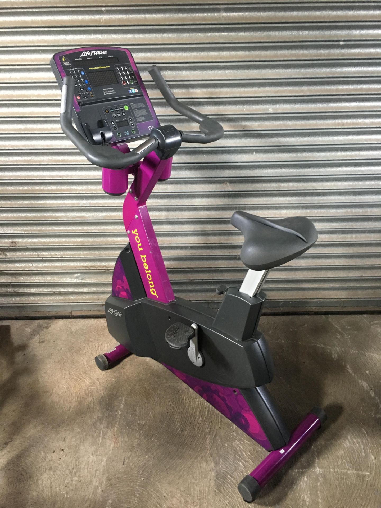 Life Fitness Integrity Series 95ci Upright Bike