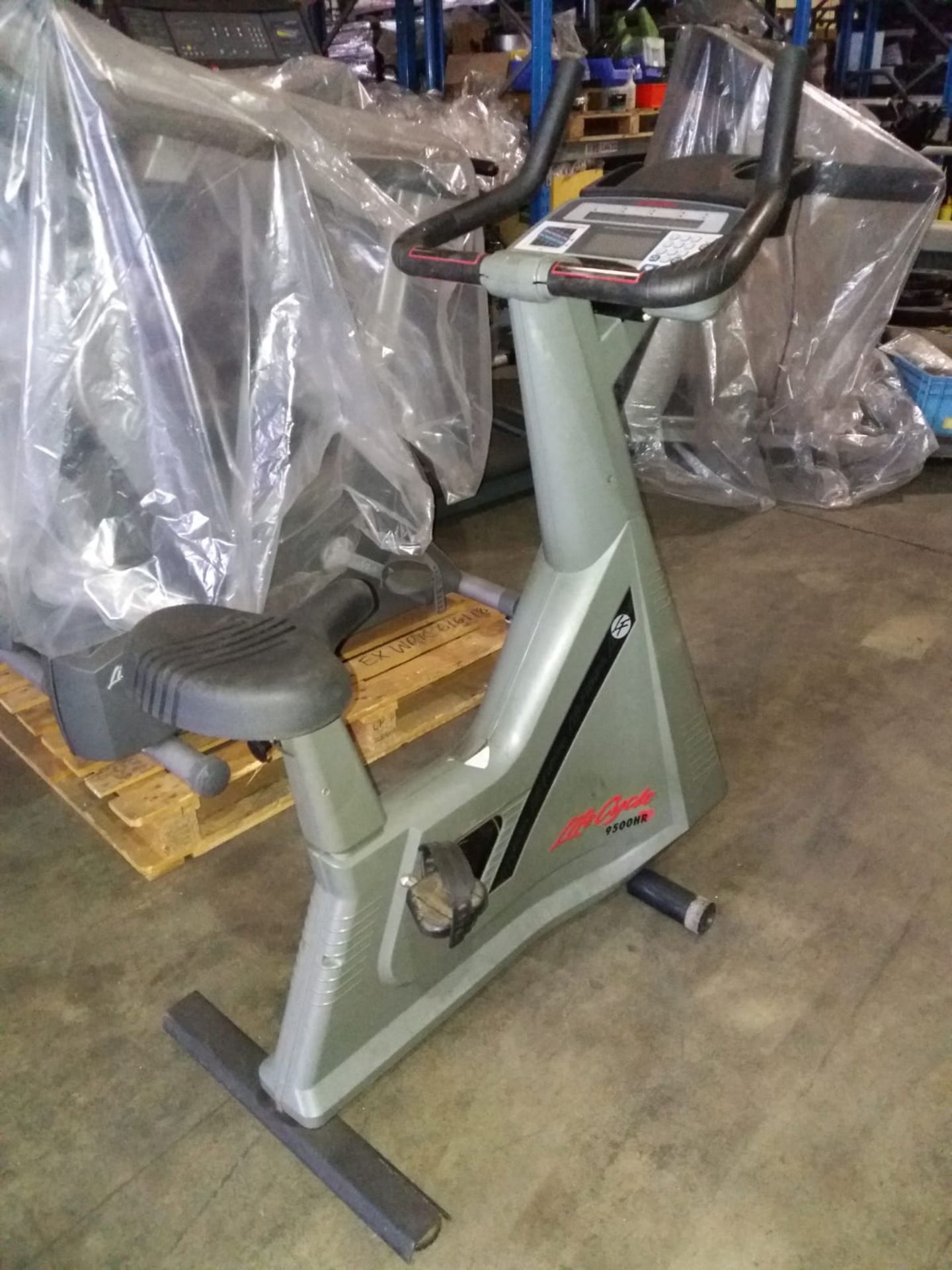 Life Fitness 9500hr Bike.