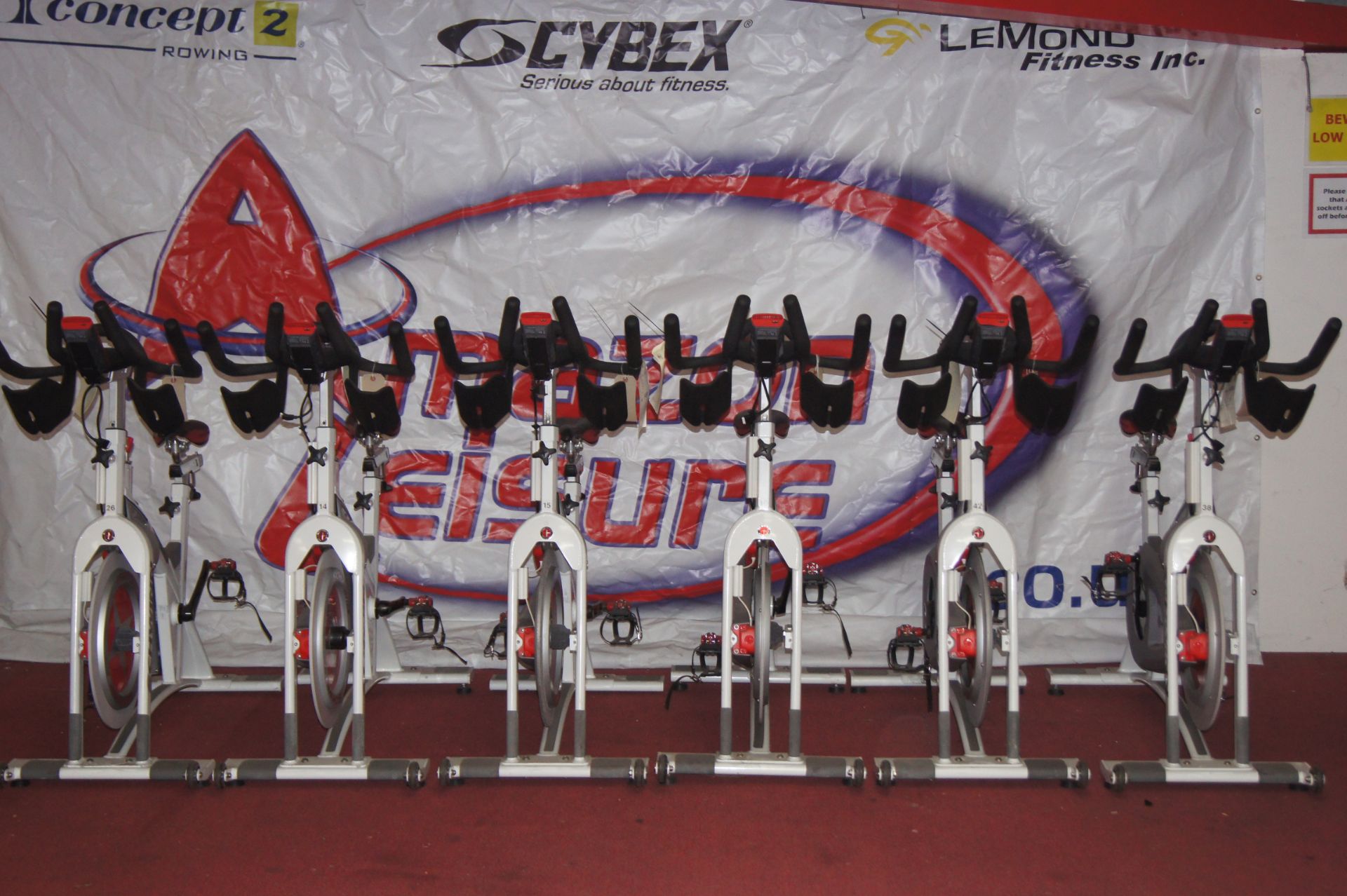 1x Schwin AC performance Spin bike