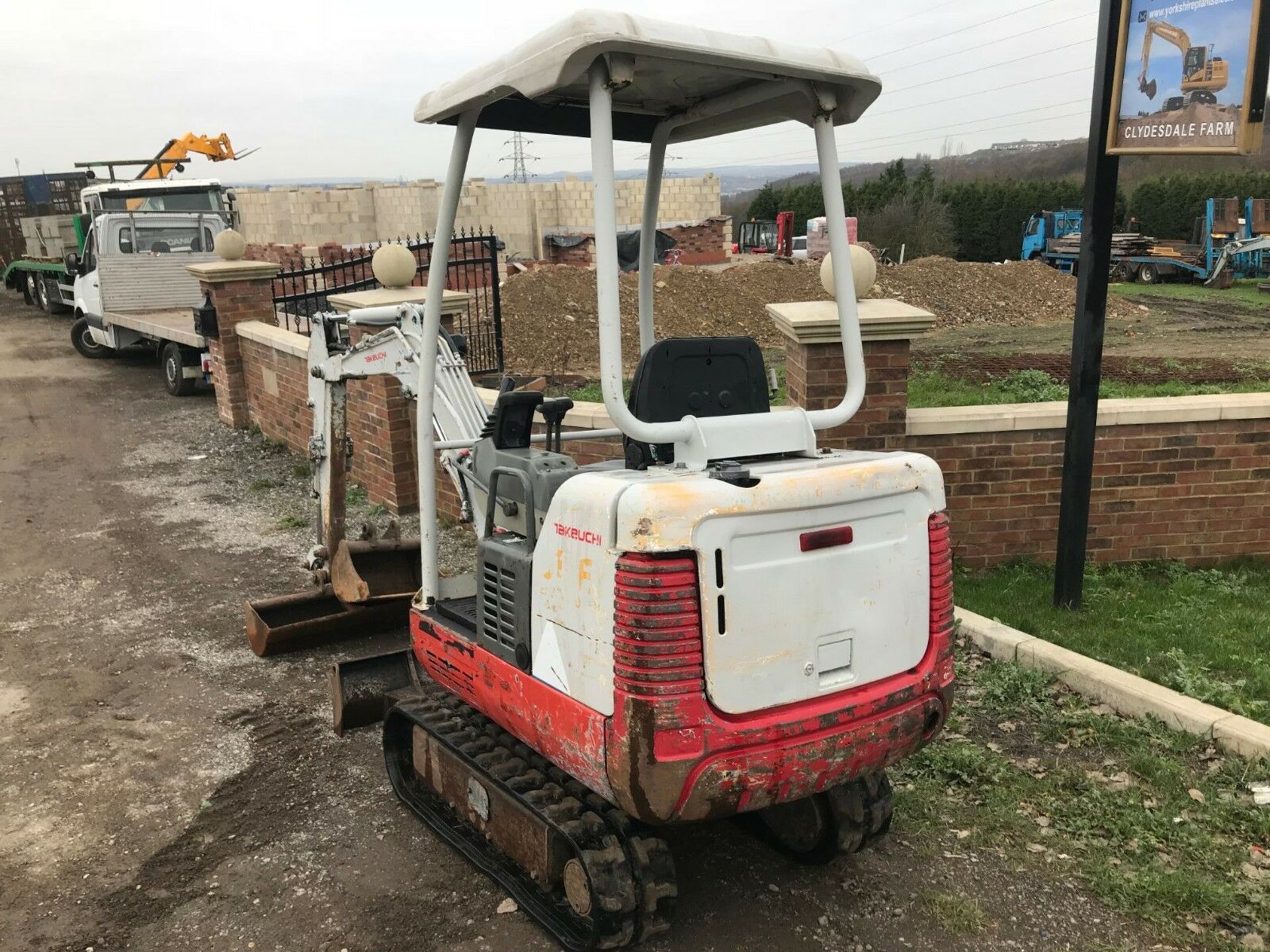 TAKEUCHI TB014 MINI DIGGER / EXCAVATOR YEAR 2009 - Image 2 of 8