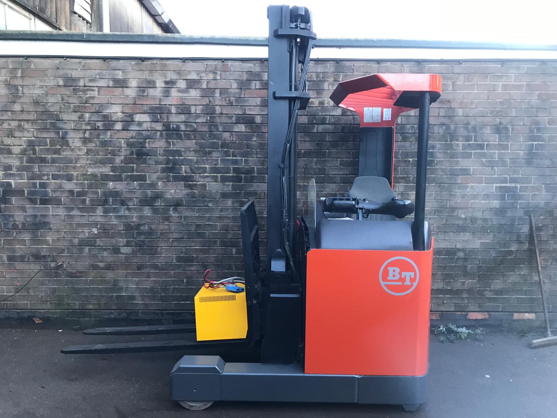 BT Electric Reach Truck. - Image 2 of 3