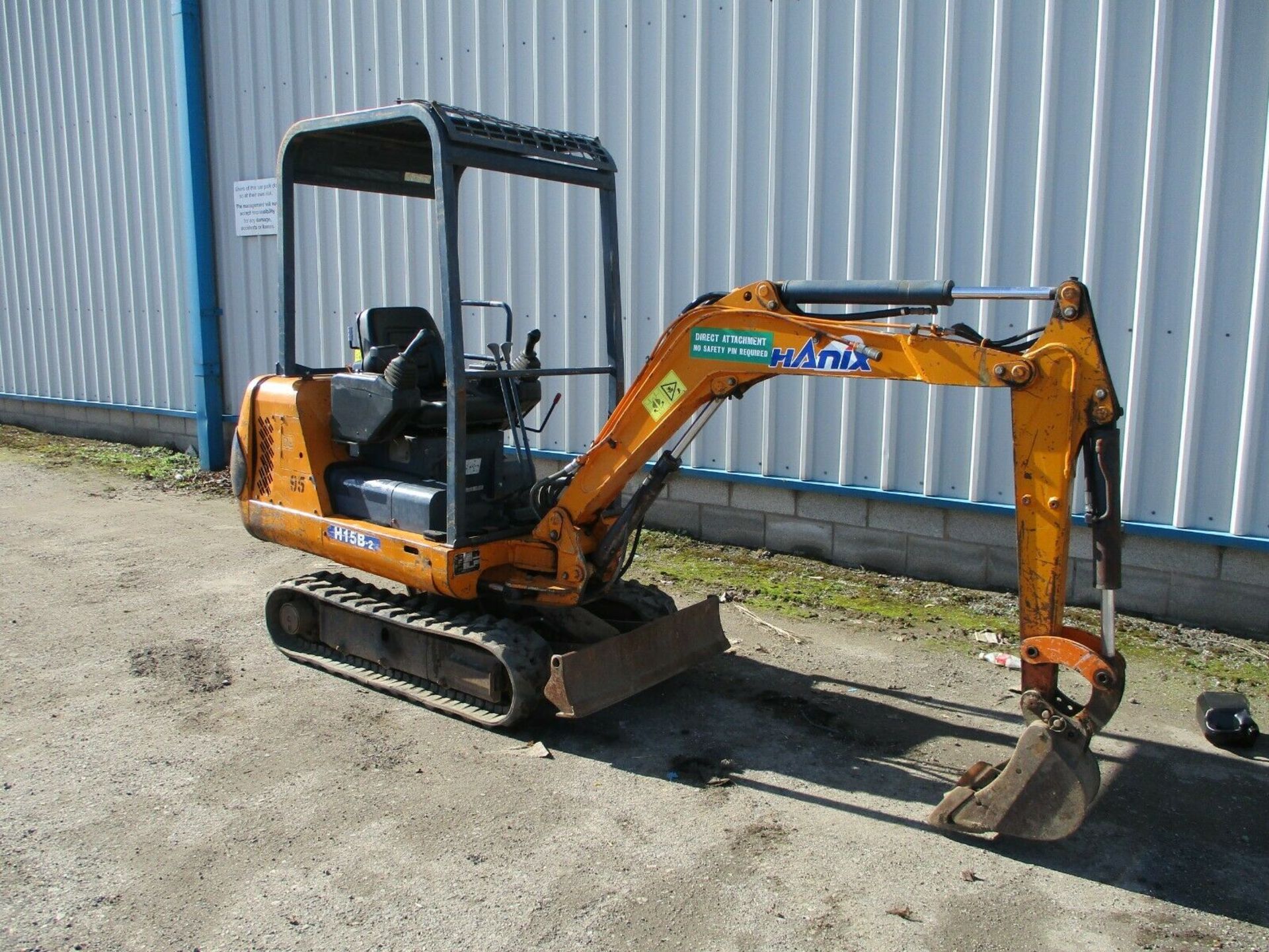 2006 Hanix H15B-2 Mini digger excavator 2 speed tracking - Image 9 of 9