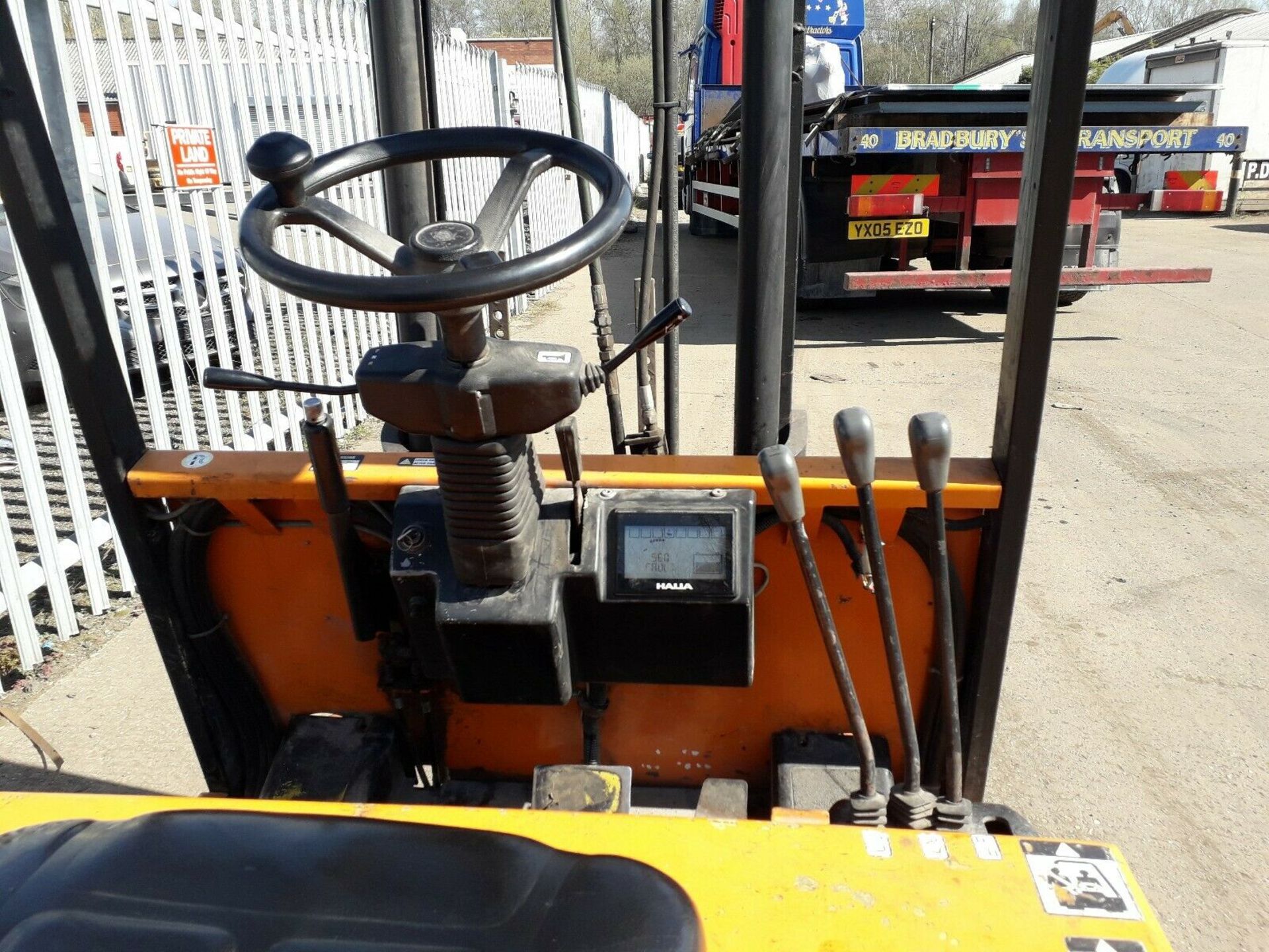 1.5t 3 Wheel forklift Sideshift - Image 5 of 5