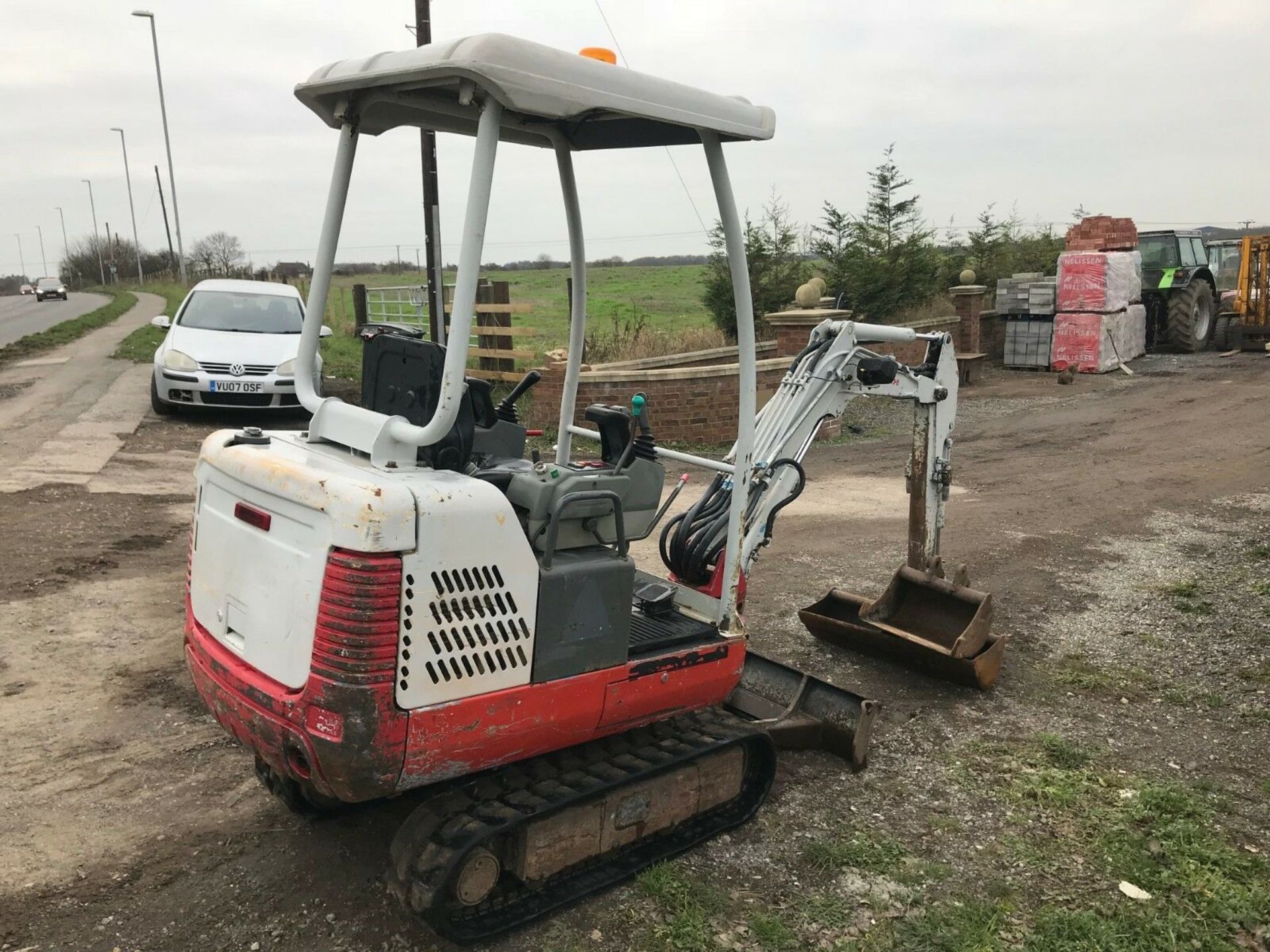 TAKEUCHI TB014 MINI DIGGER / EXCAVATOR YEAR 2009 - Image 3 of 8