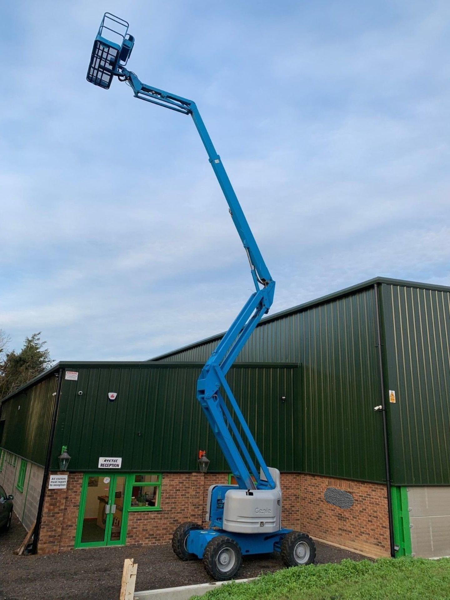 Platform Cherry Picker. Genie Z60/34. 4x4 Diesel Boom Lift Access. - Image 12 of 12