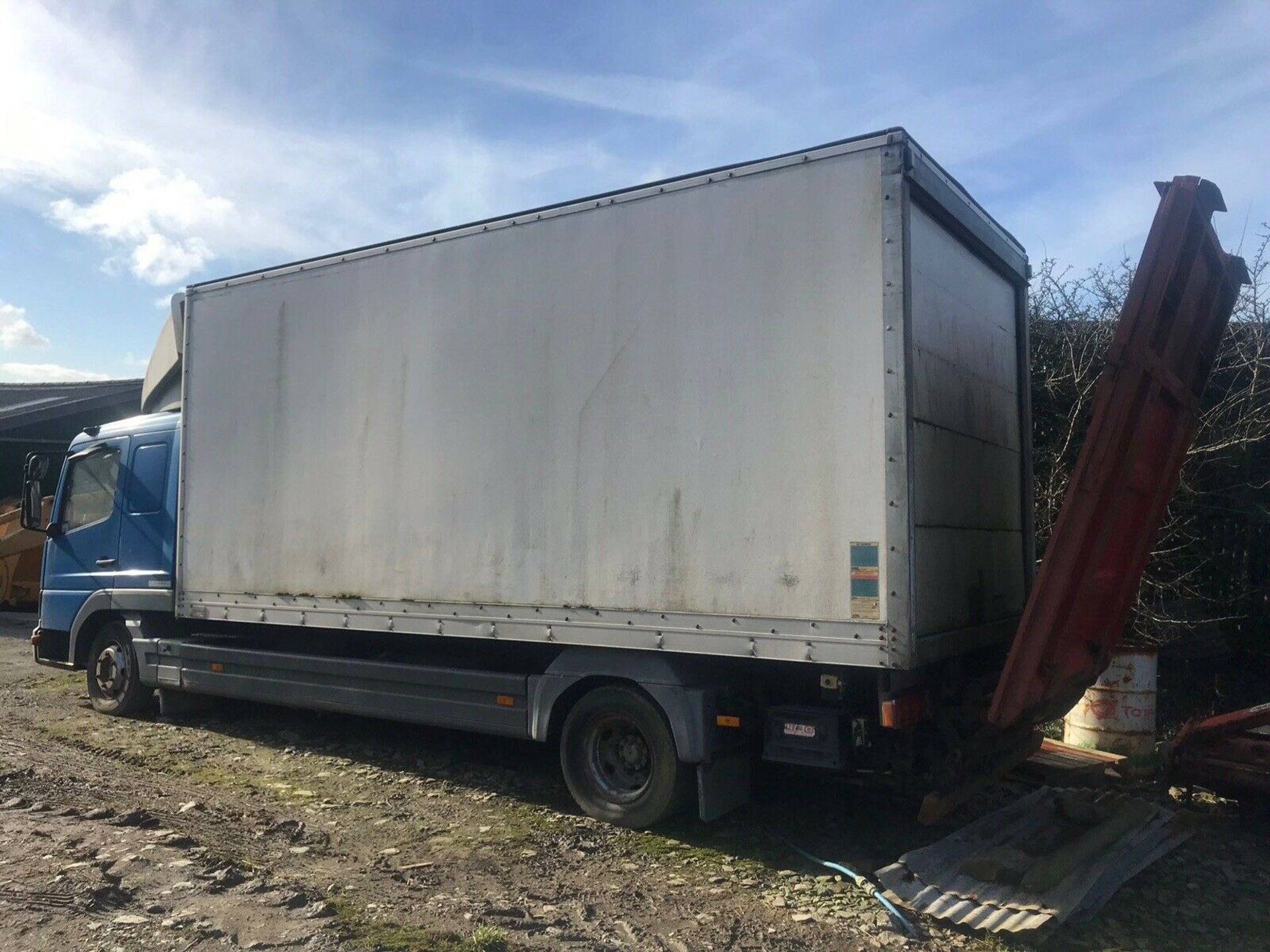 LOT WITHDRAWN 7.5 Ton Box Lorry. Mercedes. - Image 3 of 4